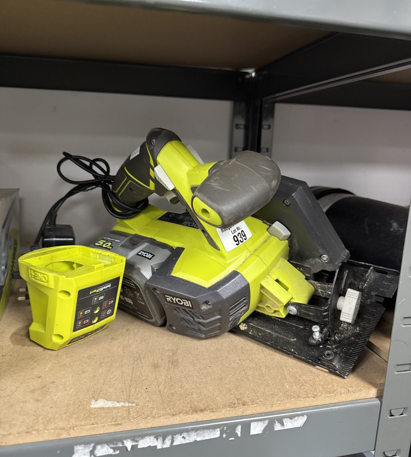 Ryobi one+ cordless circular saw with charger & battery - untested, battery flat