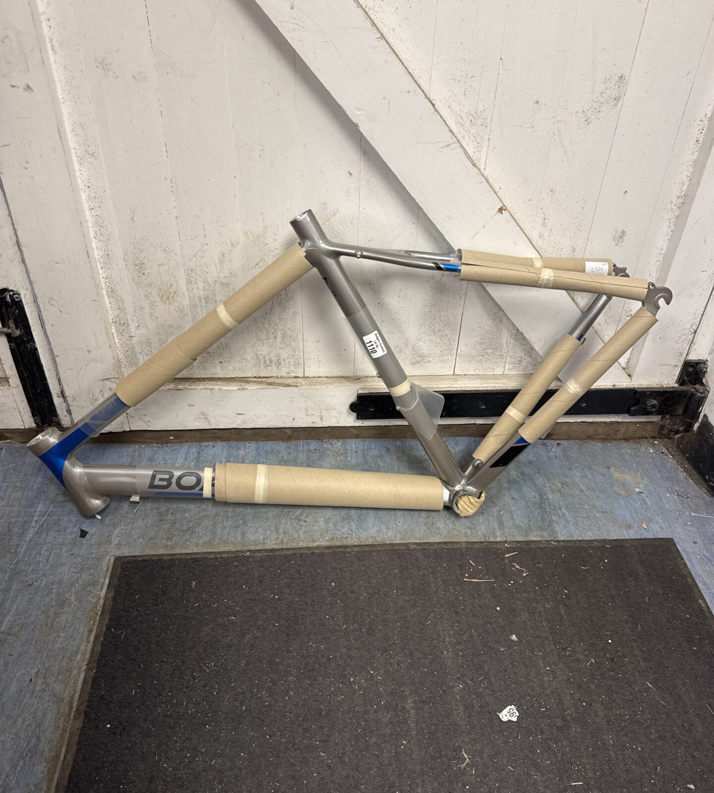 Boardman x7 road bike frame - appears new, has paint flaking around saddle post area