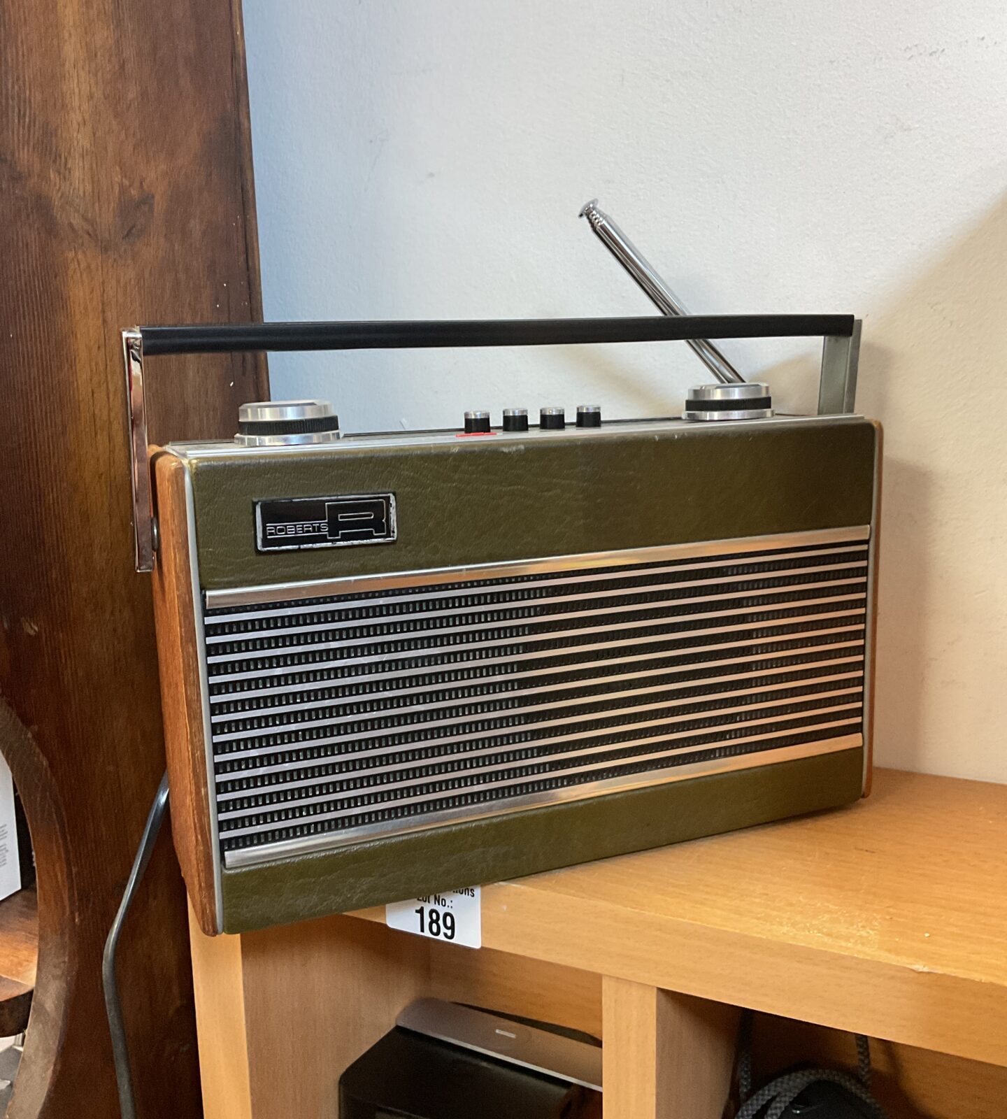 Roberts r23 3 band radio