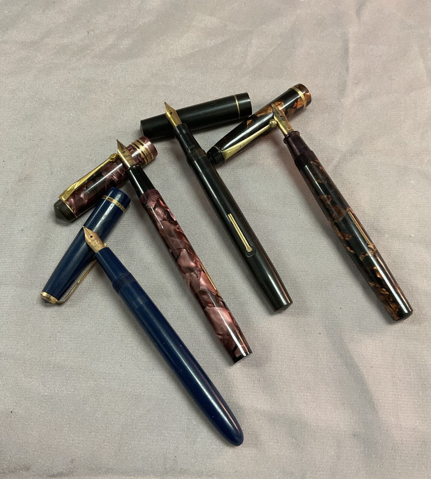 Four Vintage Fountain Pens With 14ct Gold Nibs Inc Conway Stewart
