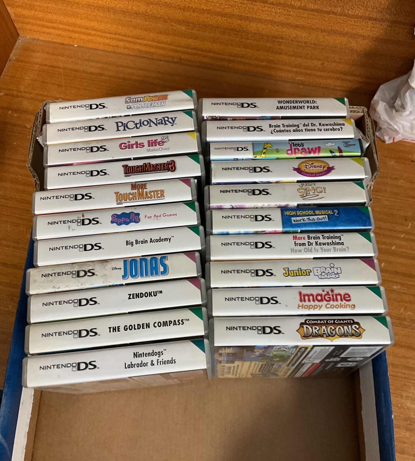 Tray of nintendo ds games inc peppa pig