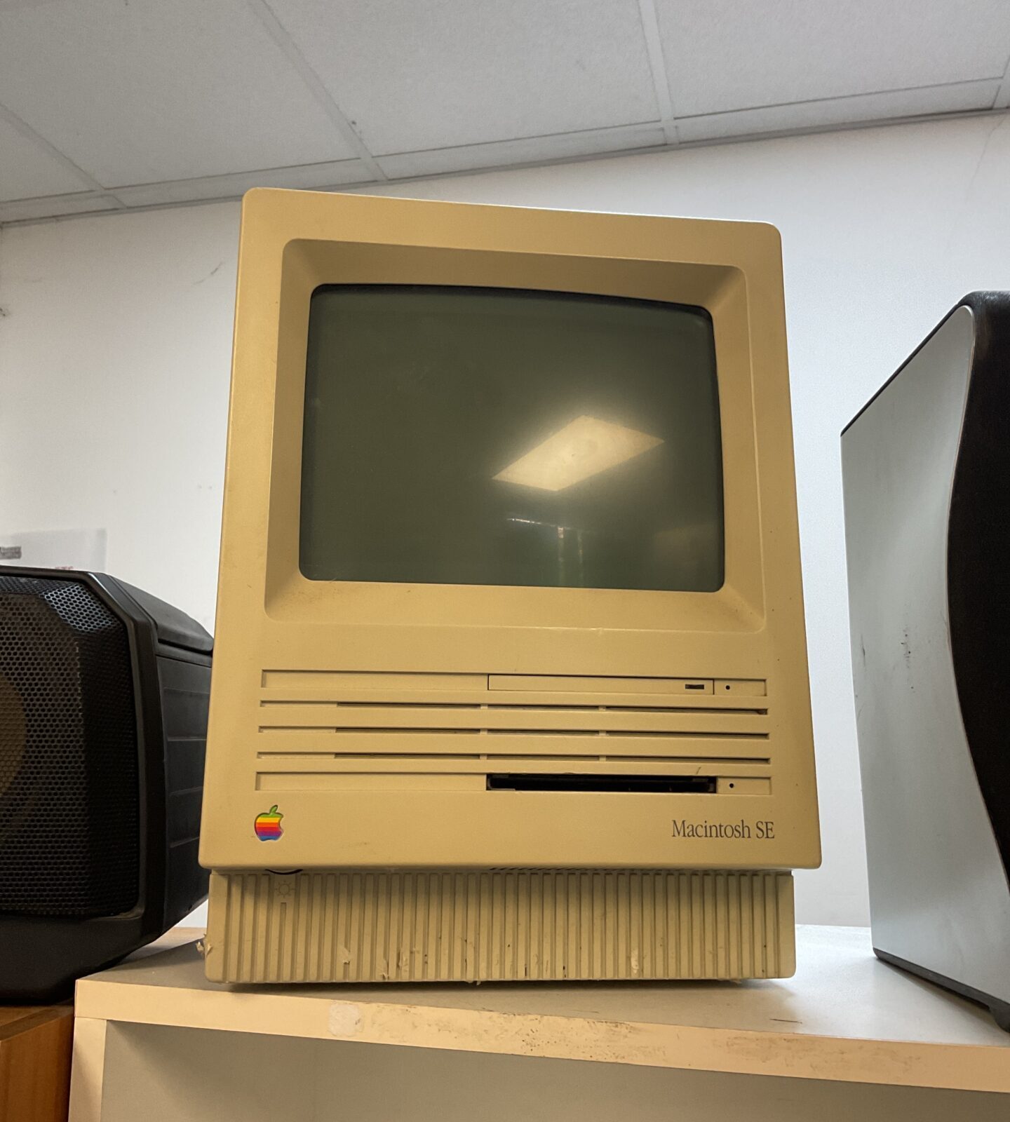 Apple macintosh se computer