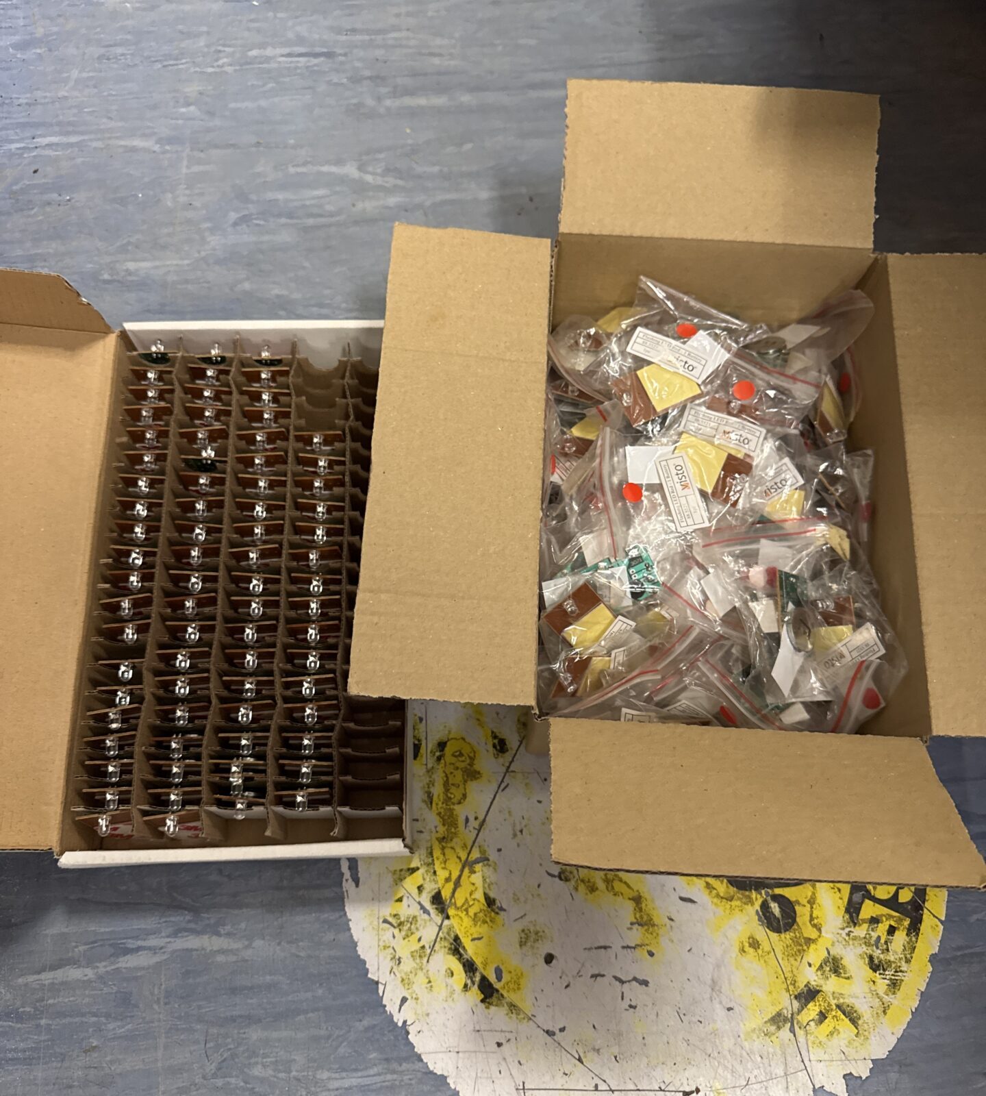 Two boxes of flashing LEDs inc visto