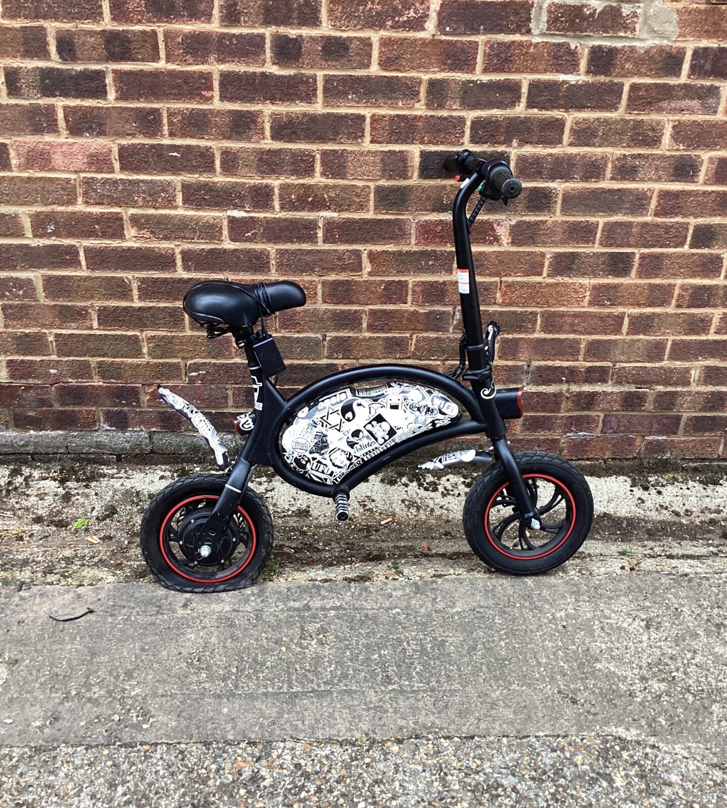 Electric bike with Charger untested