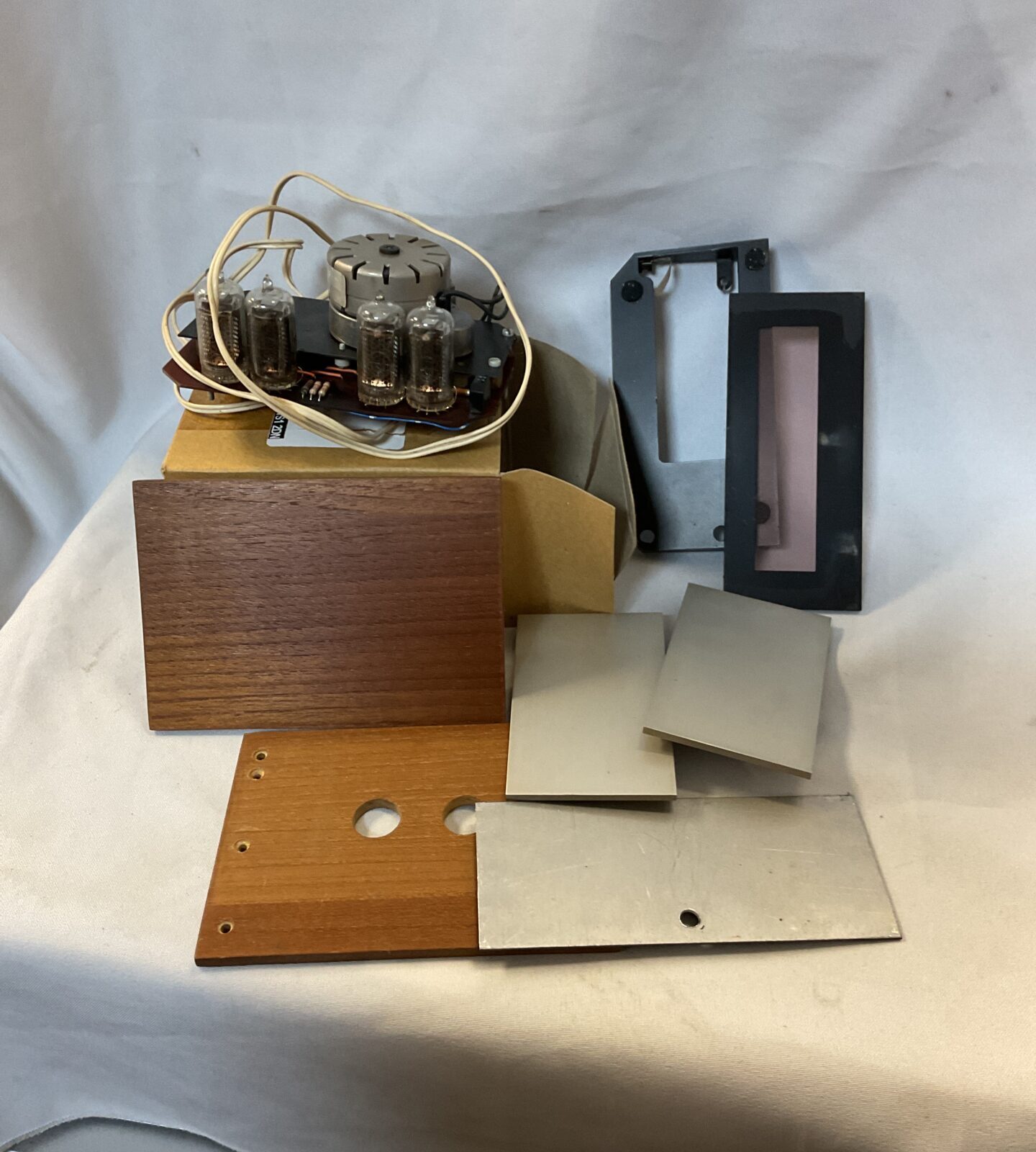 Vintage valve radio kit