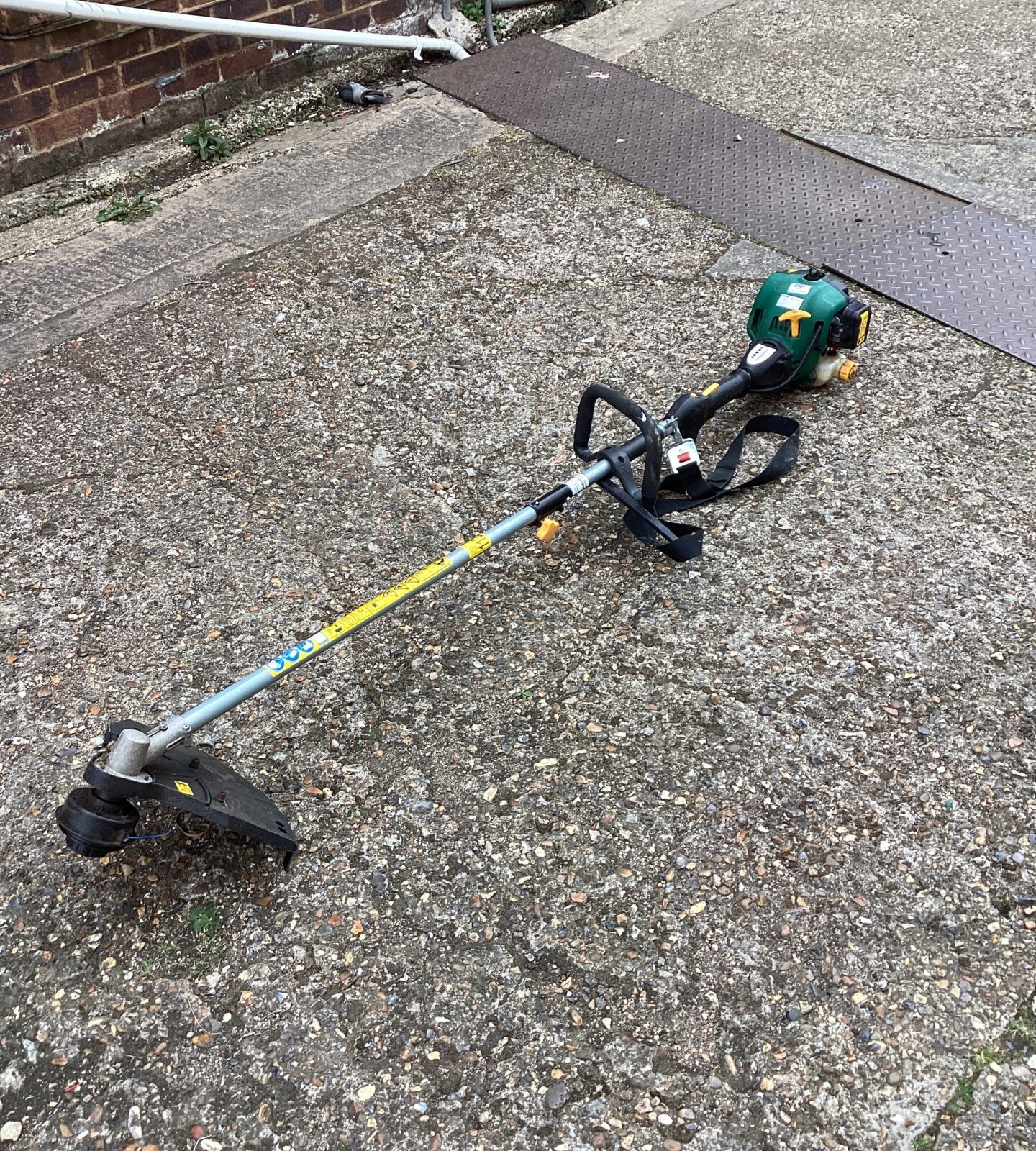 Petrol strimmer sold as seen