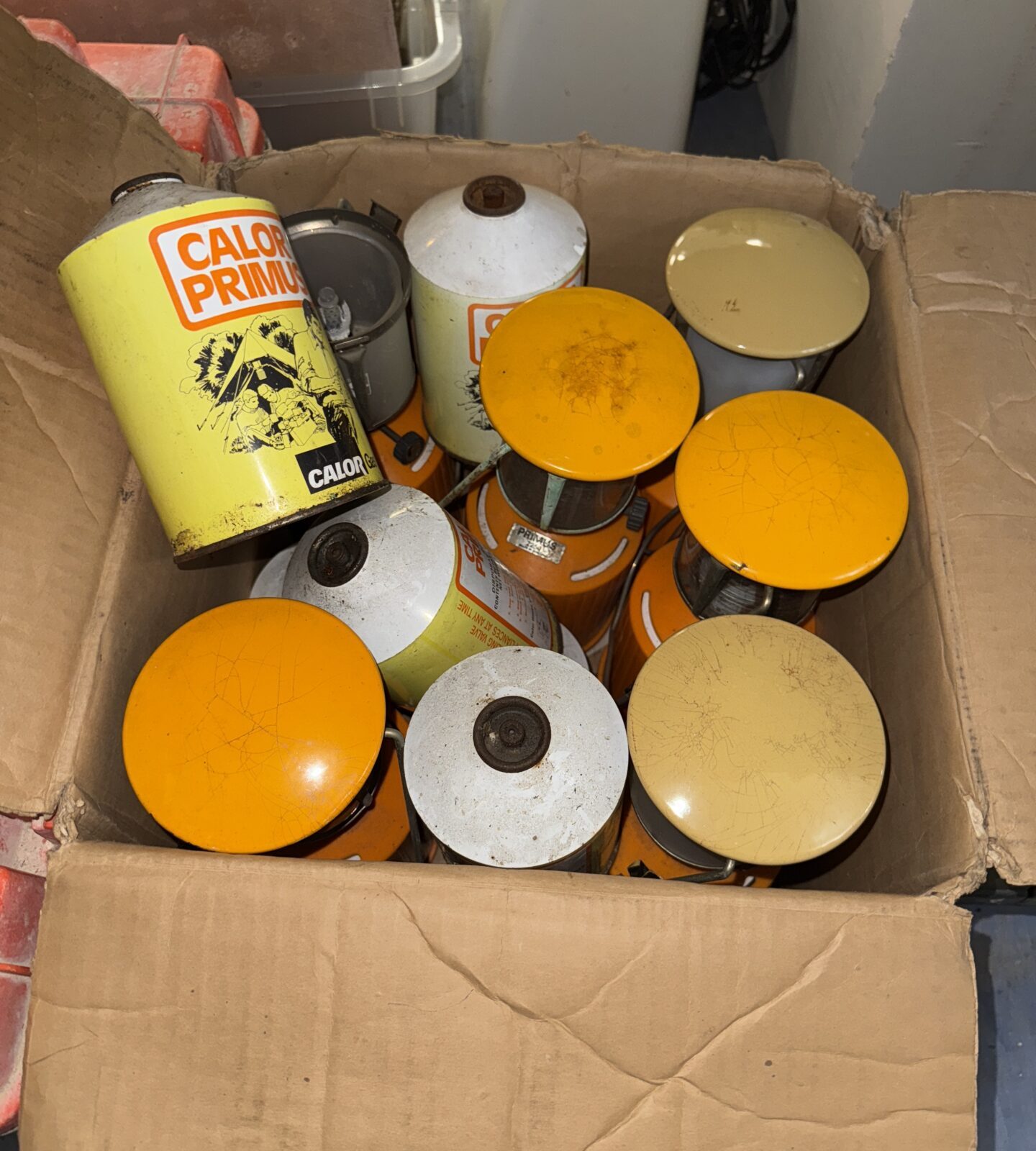 Quantity of primus camping lanterns with gas canisters