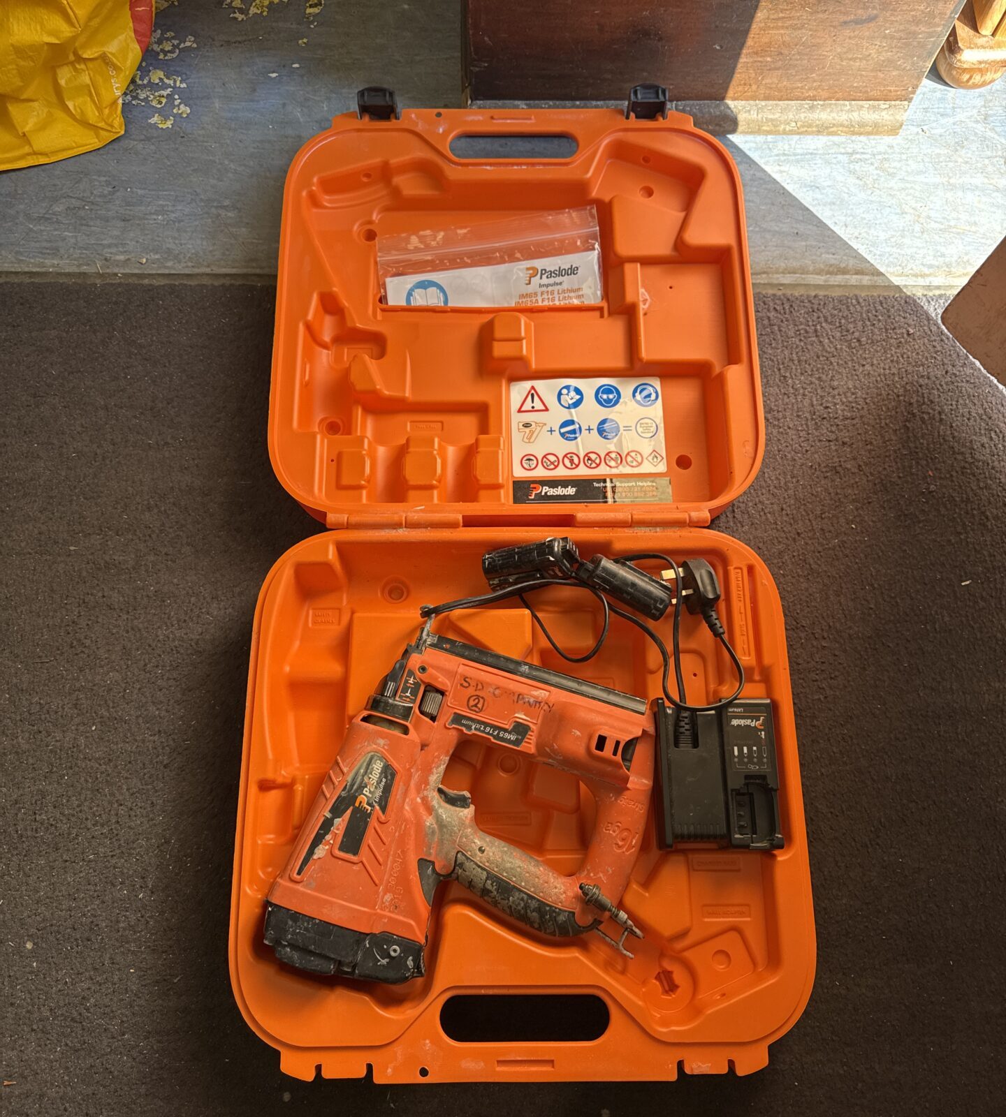 Paslode cordless electric stapler - untested