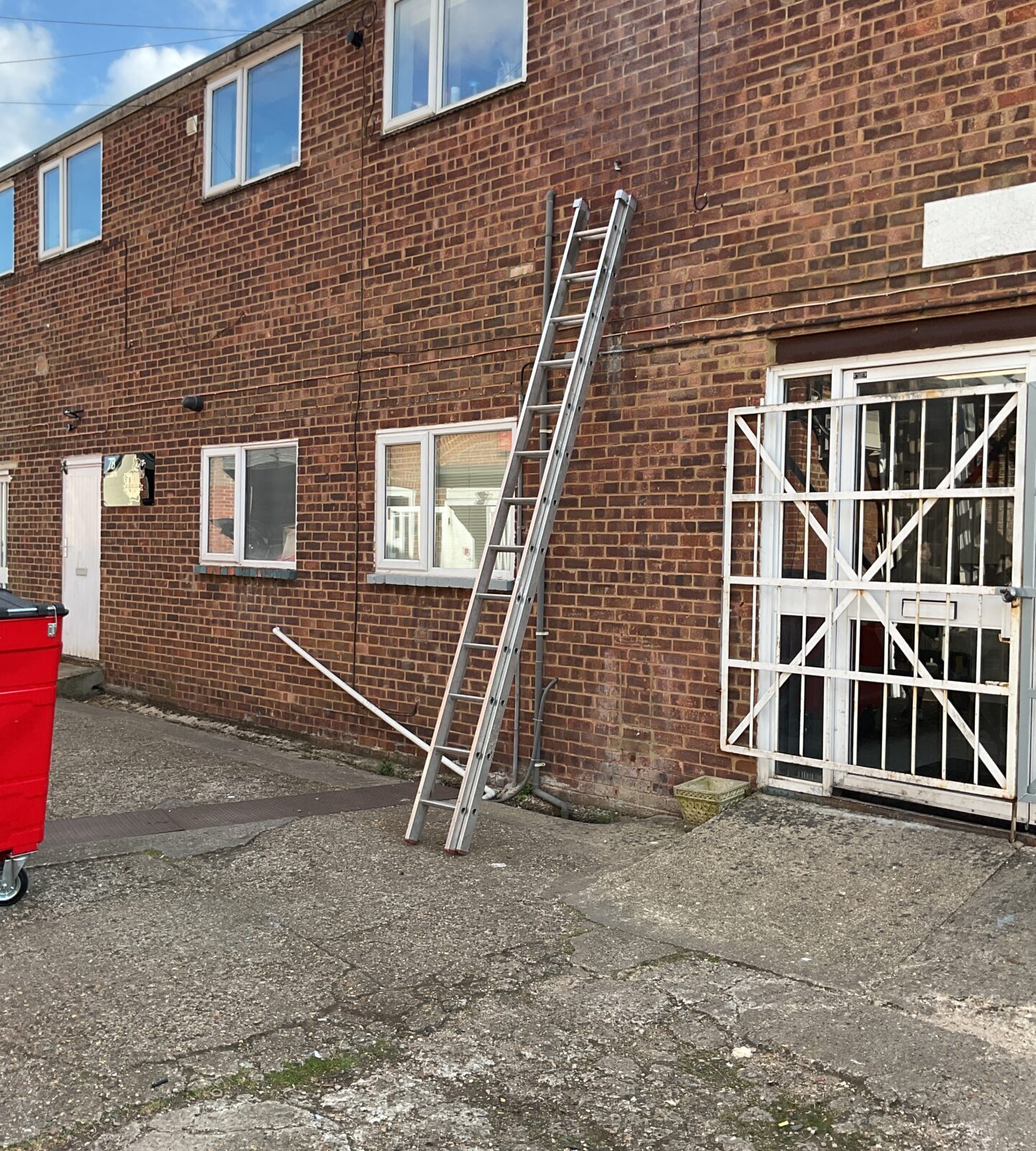 Titan 7.1m extendable ladder