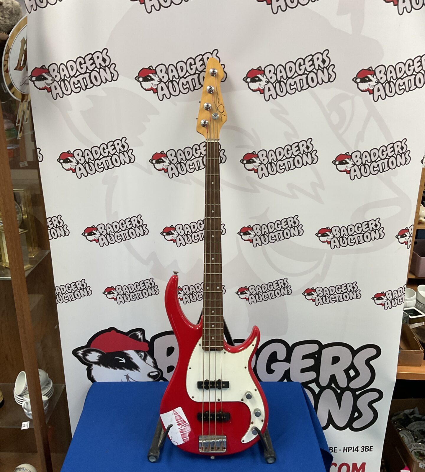 Peavey milestone bxp bass guitar
