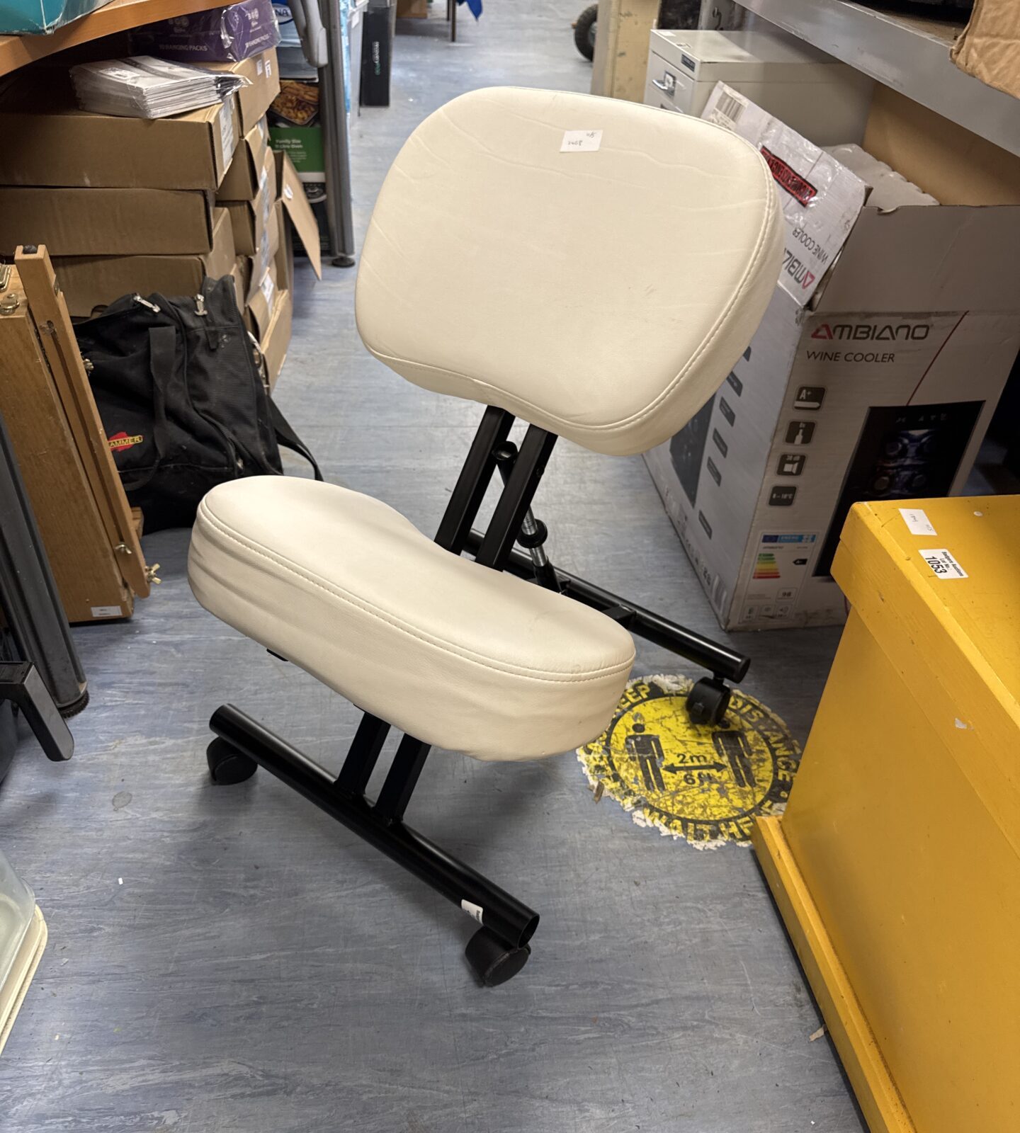 Leather effect folding kneeling chair