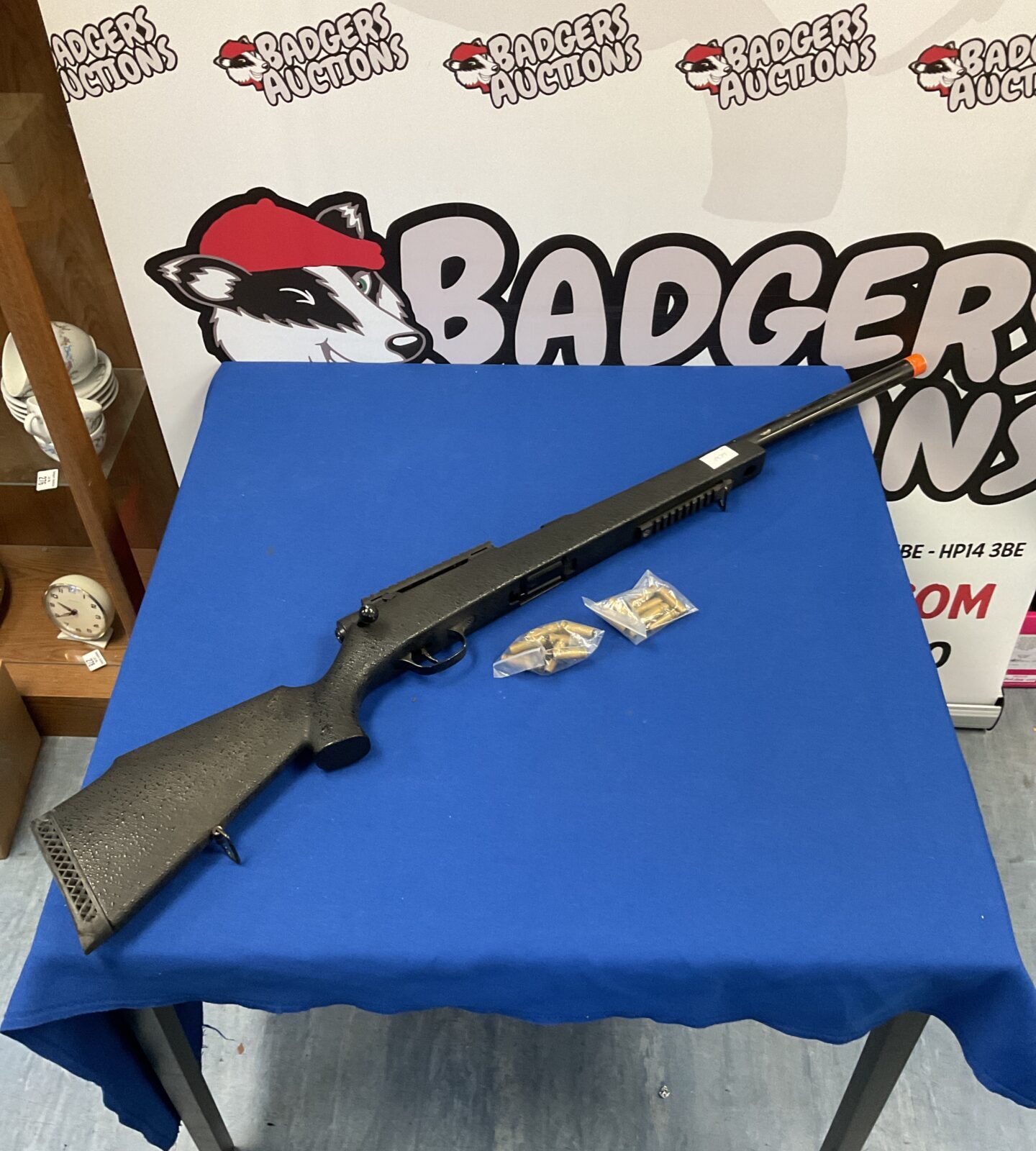 w700 bolt action airsoft rifle with shells (in drawer)