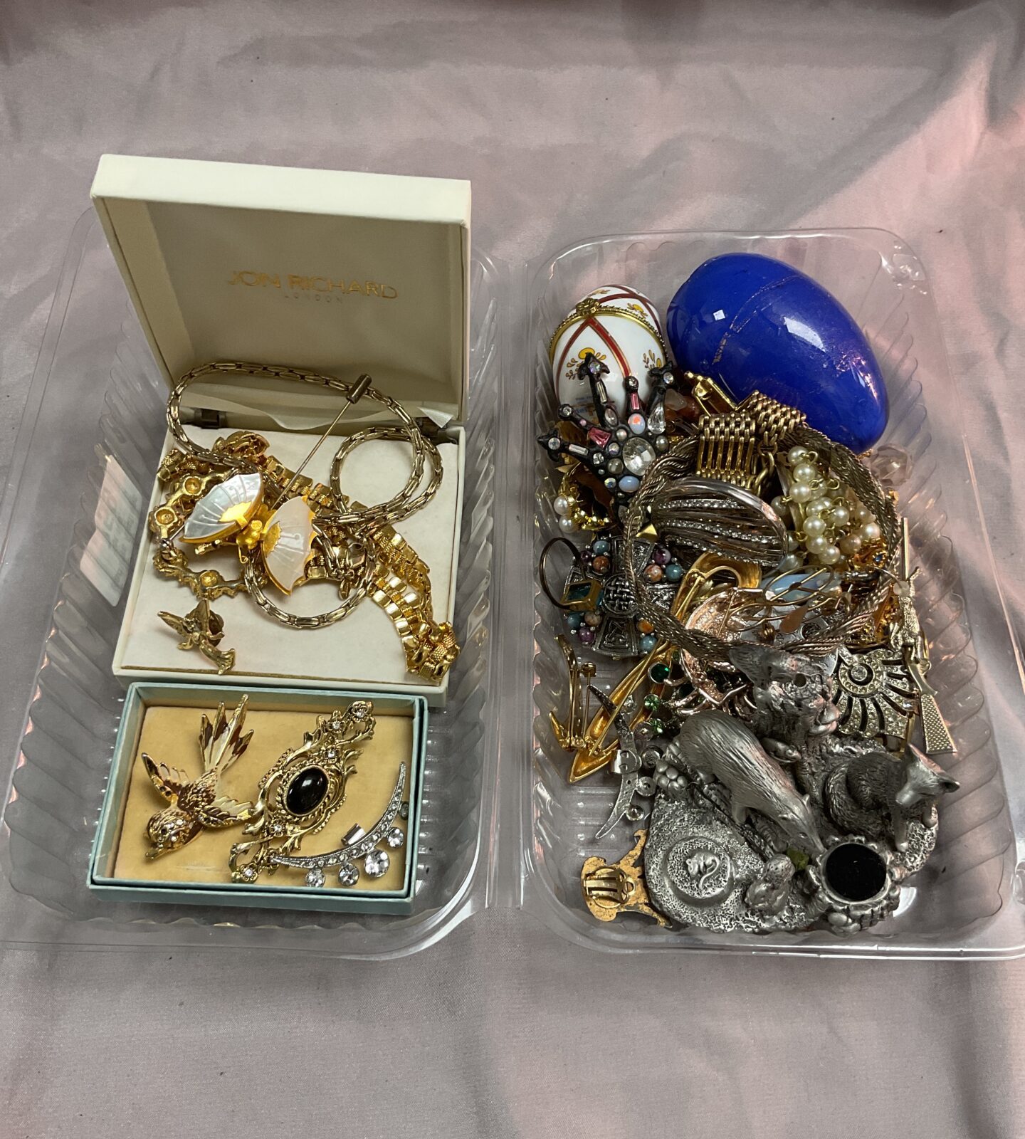 Tray of assorted Jewellery