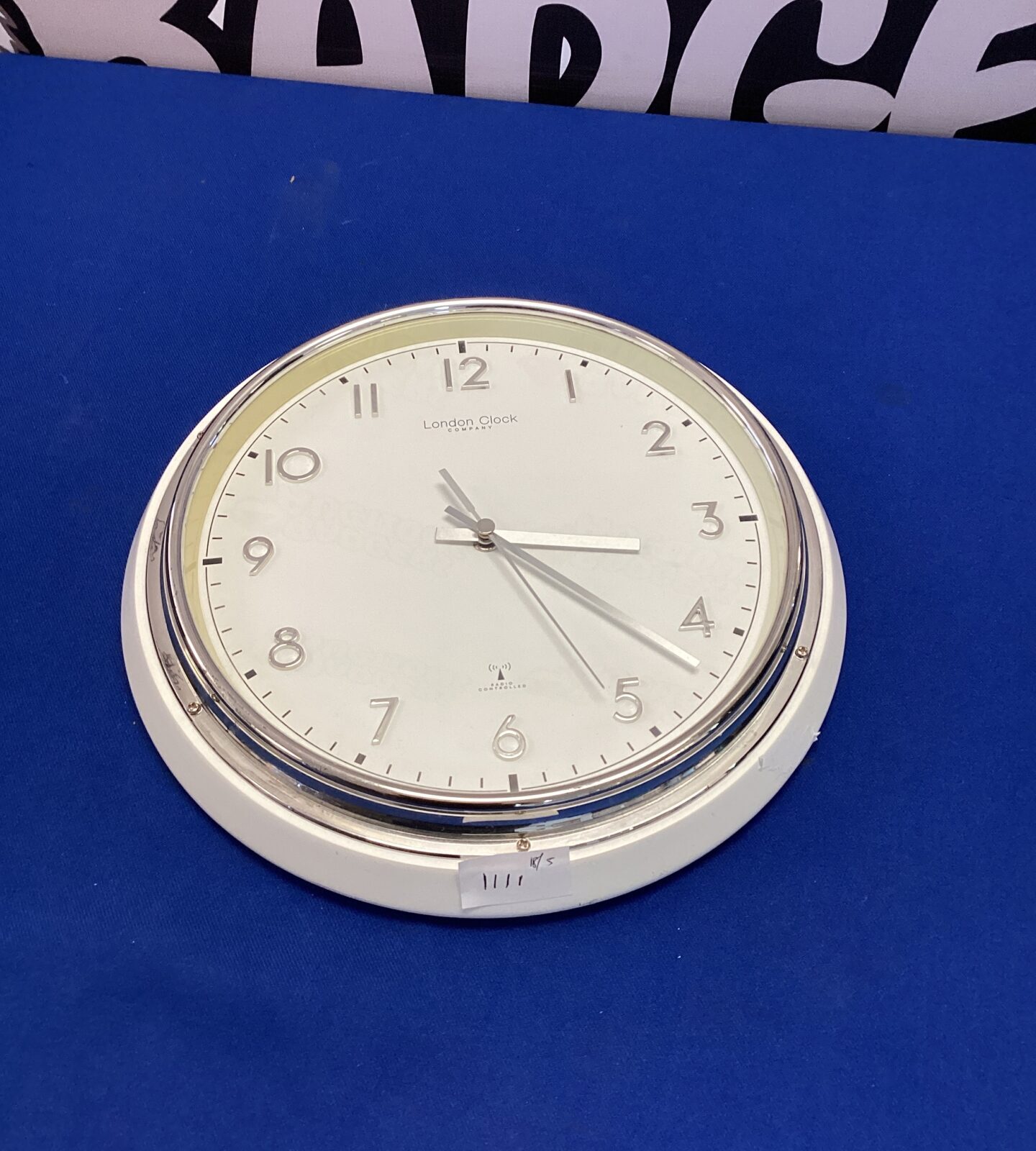 London Clock Company radio controlled Wall Clock in working order