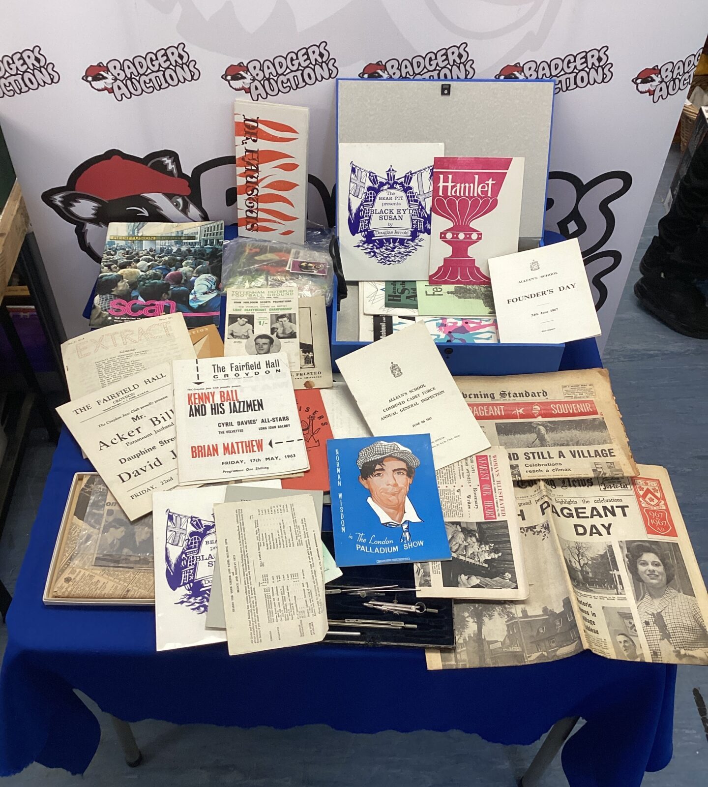 Box of vintage ephemera inc newspapers & theatre programmes