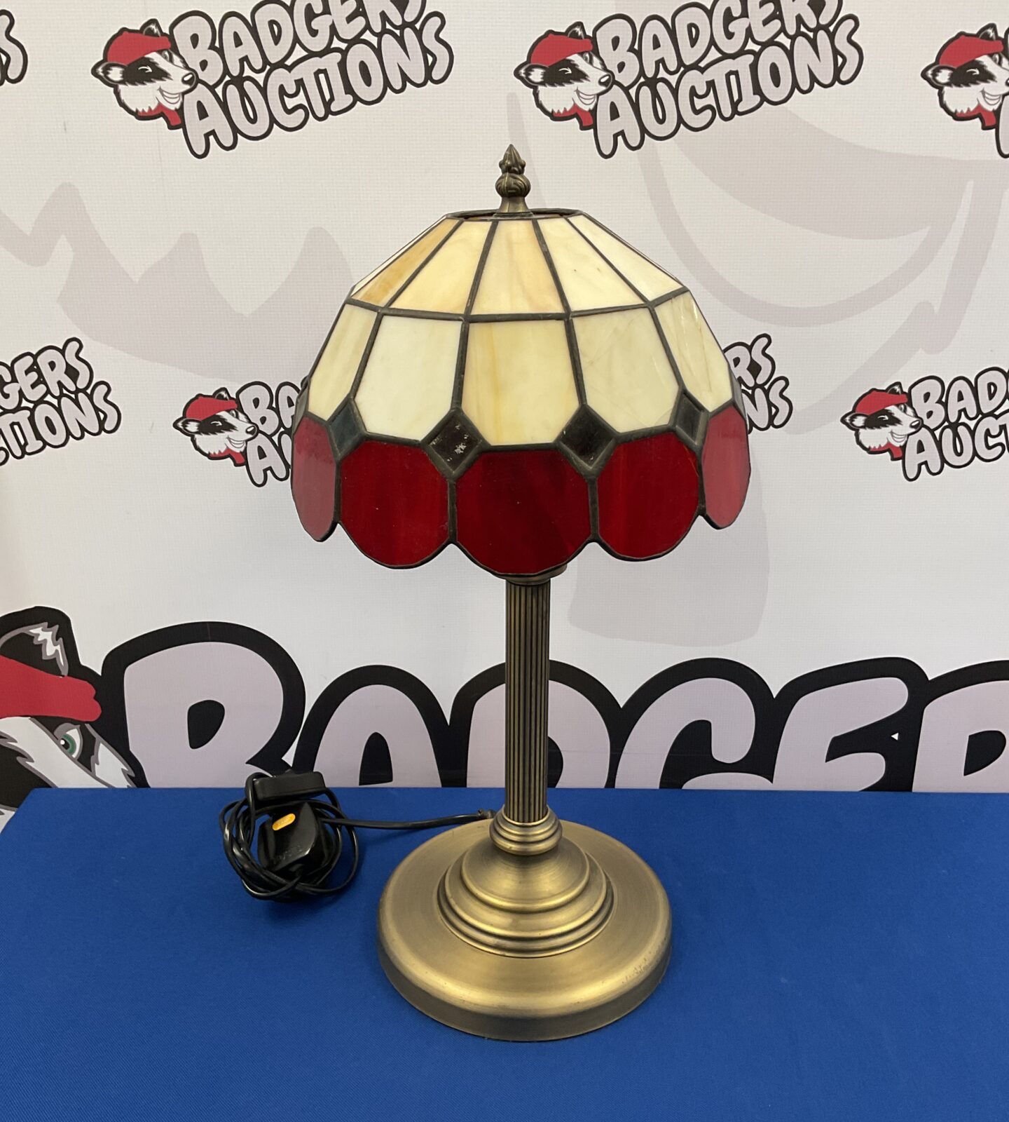 Tiffany style table lamp