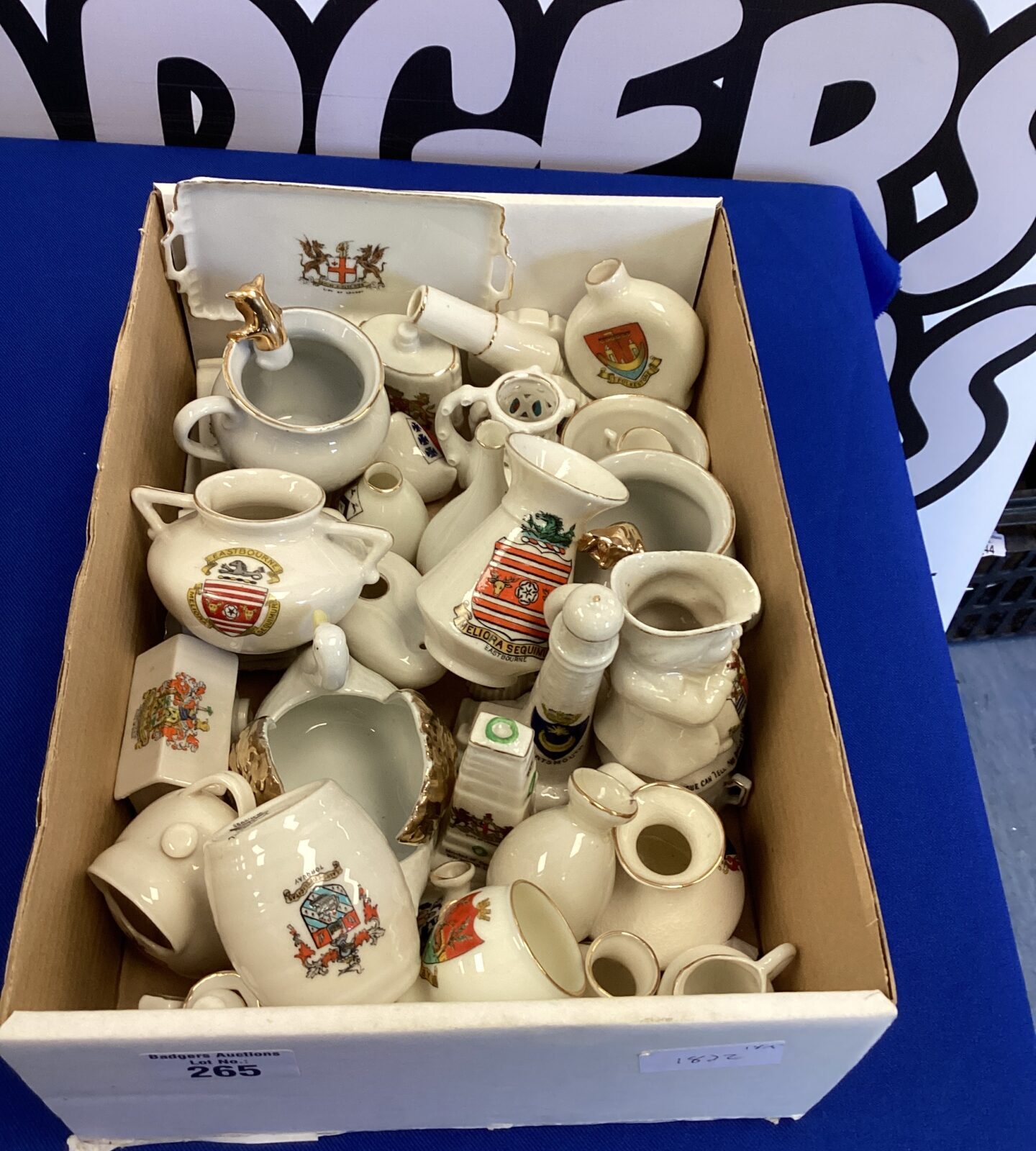 Large quantity of collectable porcelain miniature ornaments