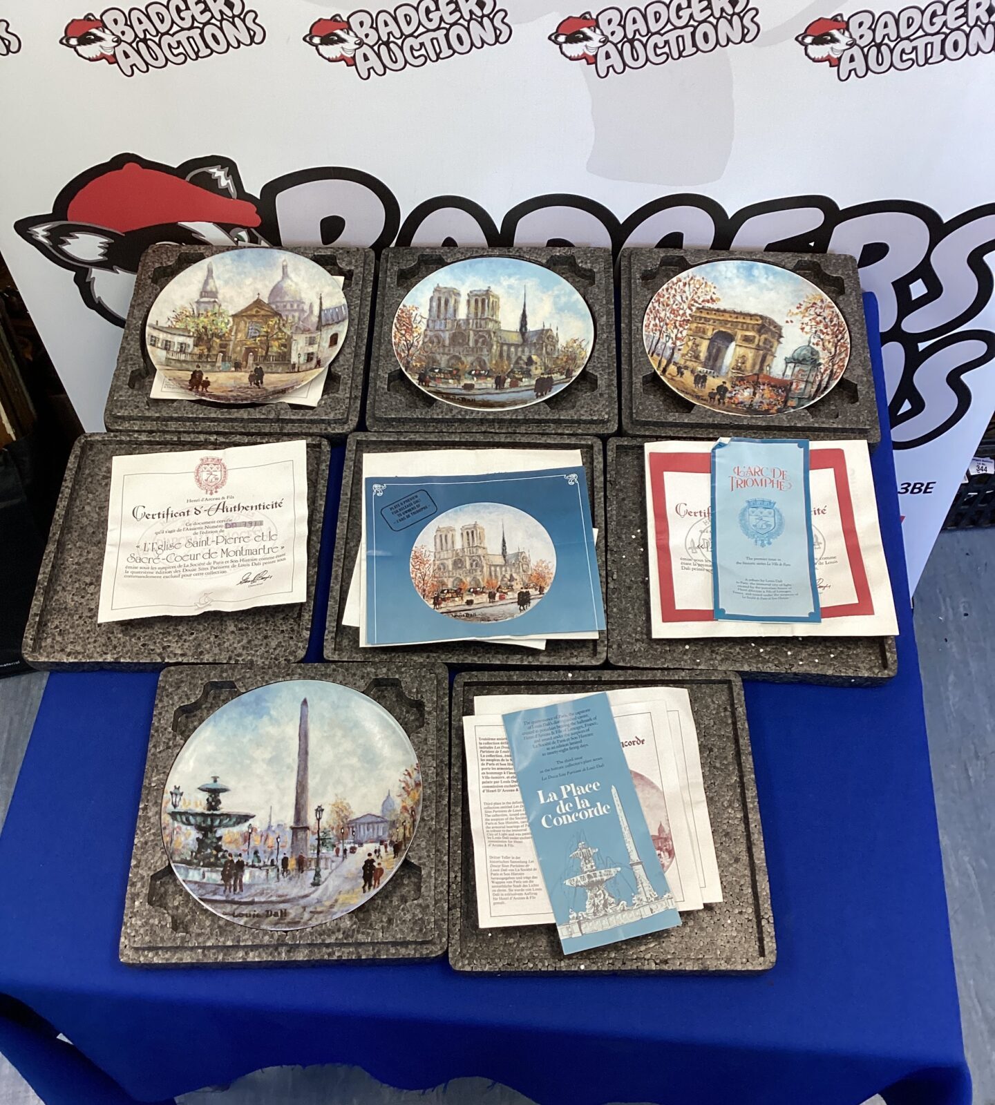 Collectors plates depicting French Landmarks