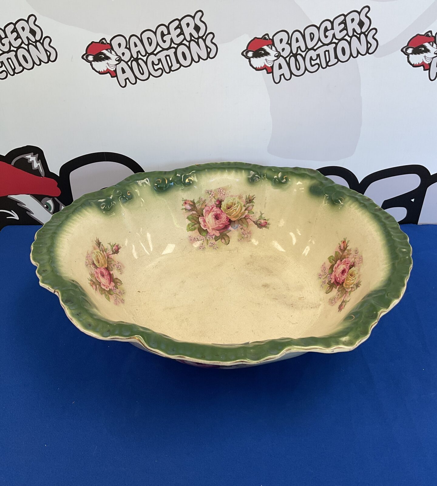 Victorian rose design porcelain wash bowl