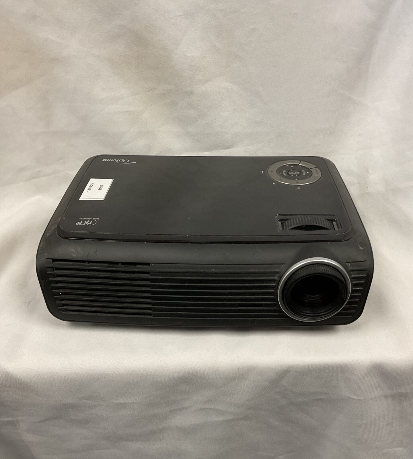 Optoma hd700x hdmi projector