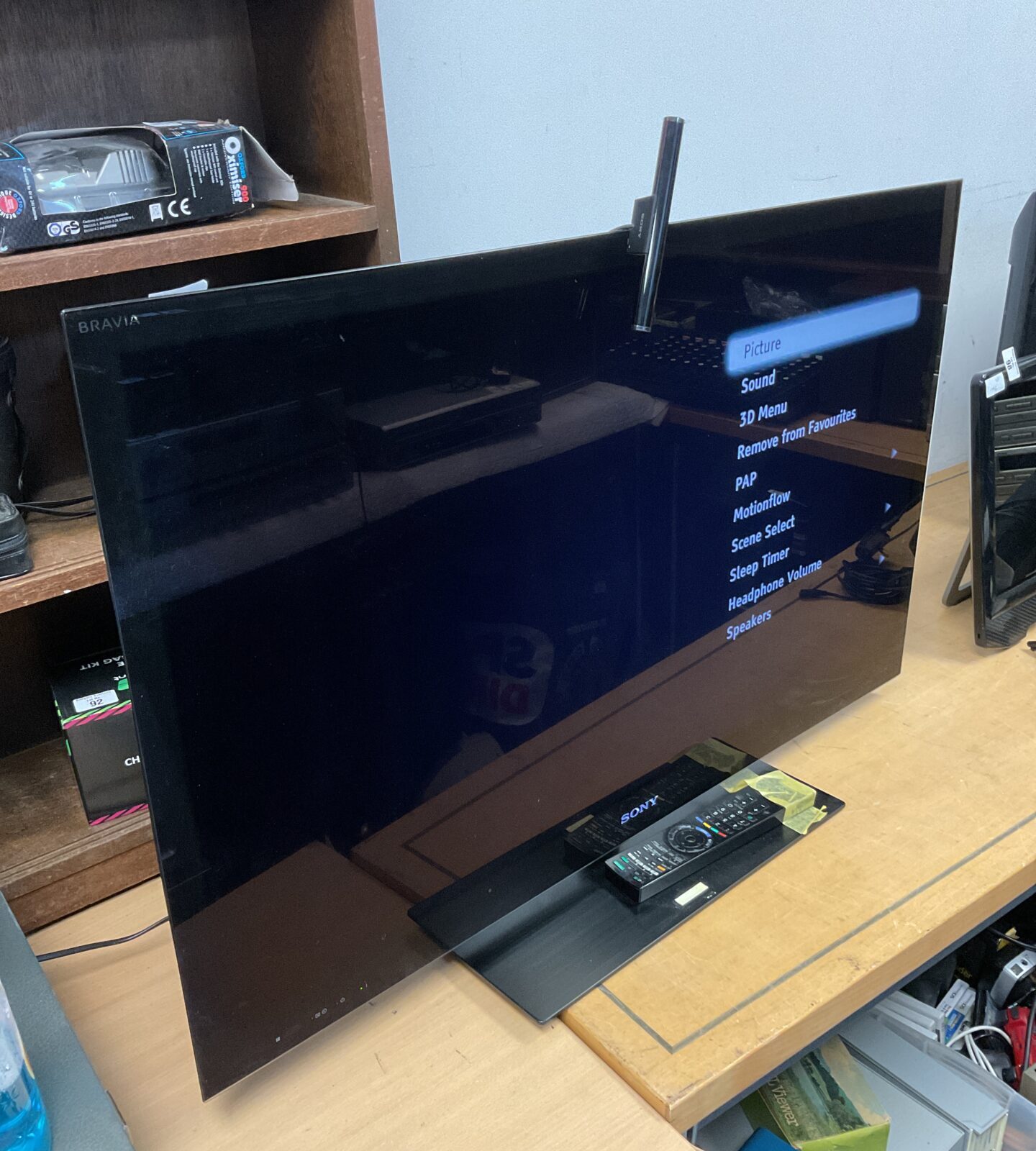 Sony bravia 40” hd lcd 3d tv working with remote