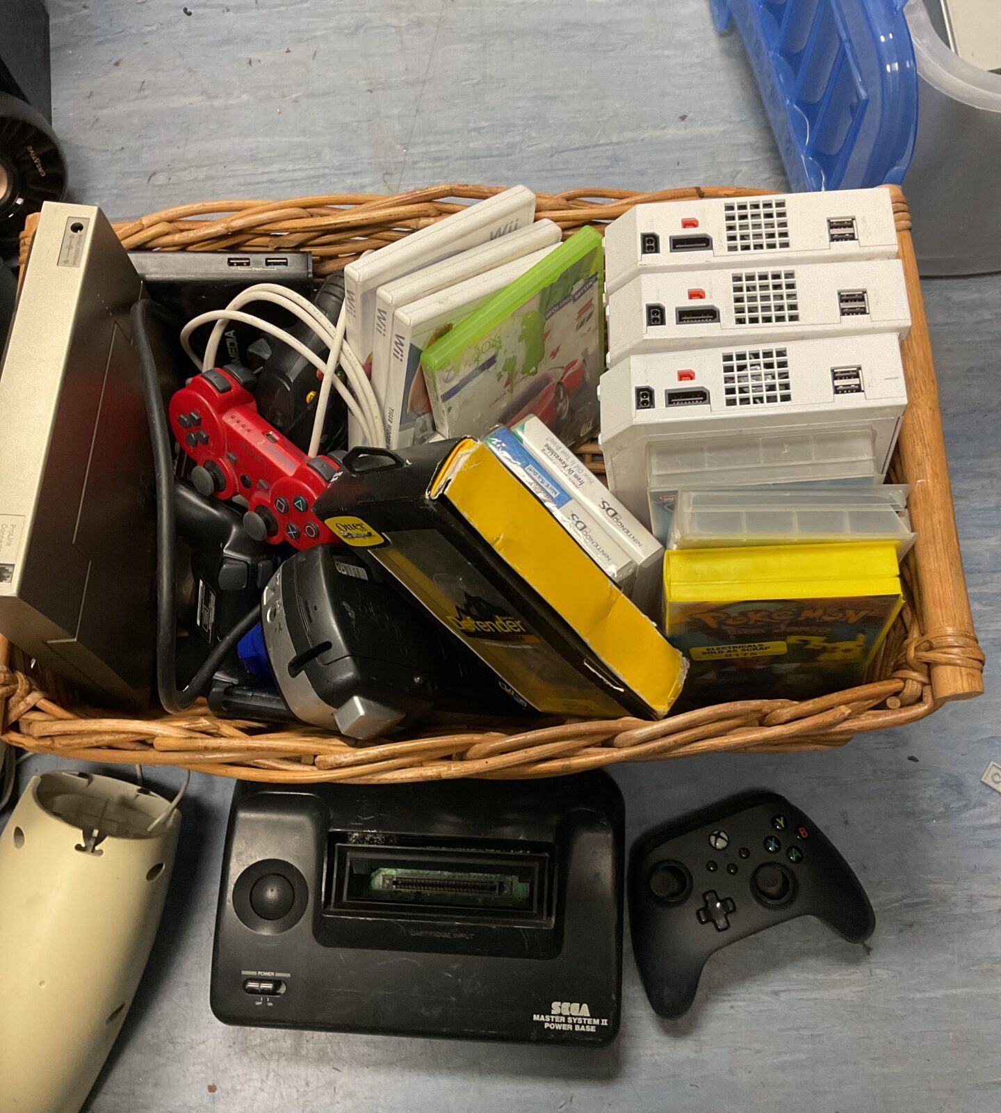 Box of games consoles, games & accessories including nintendo wii