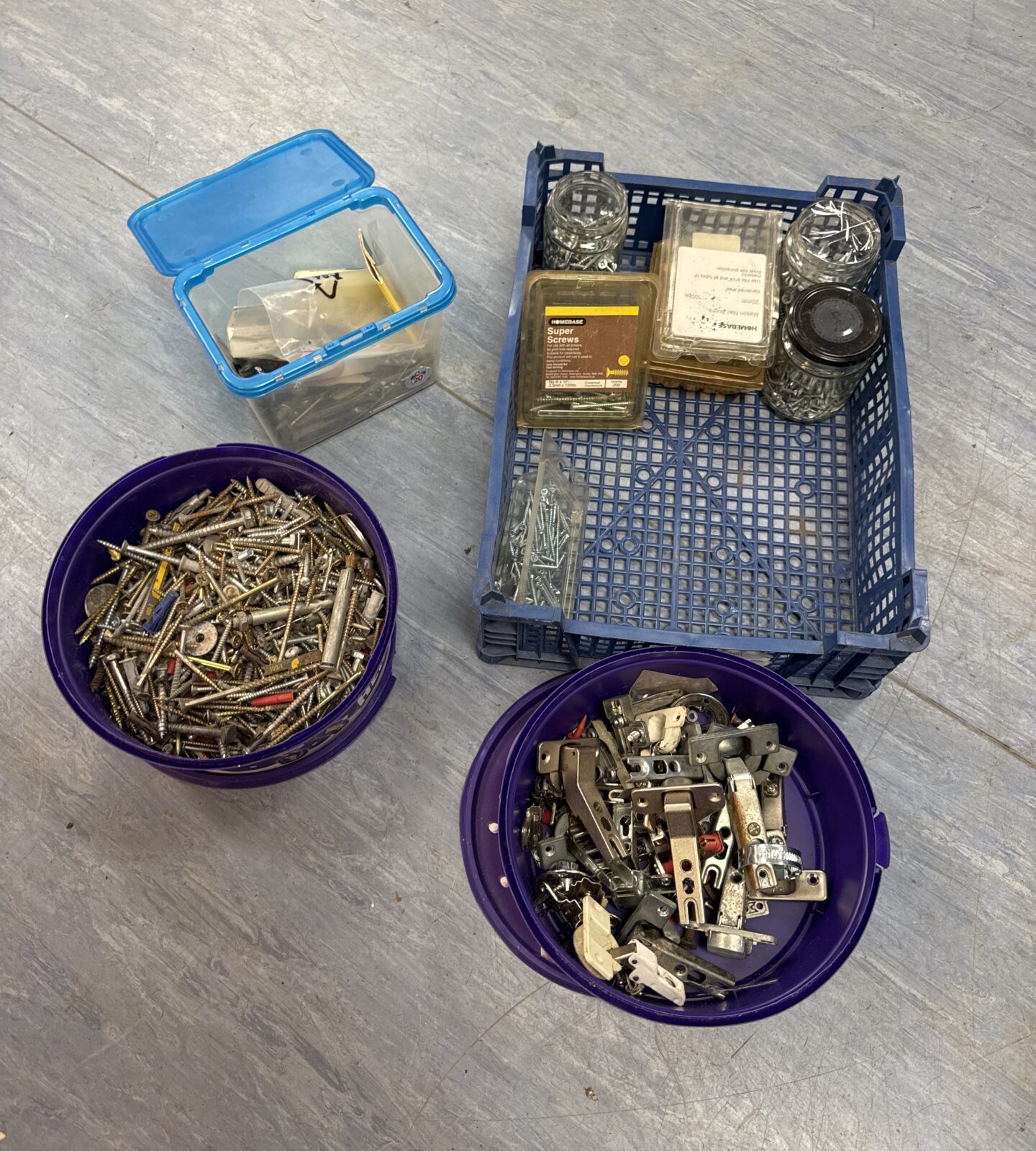 Selection of shed clearance items