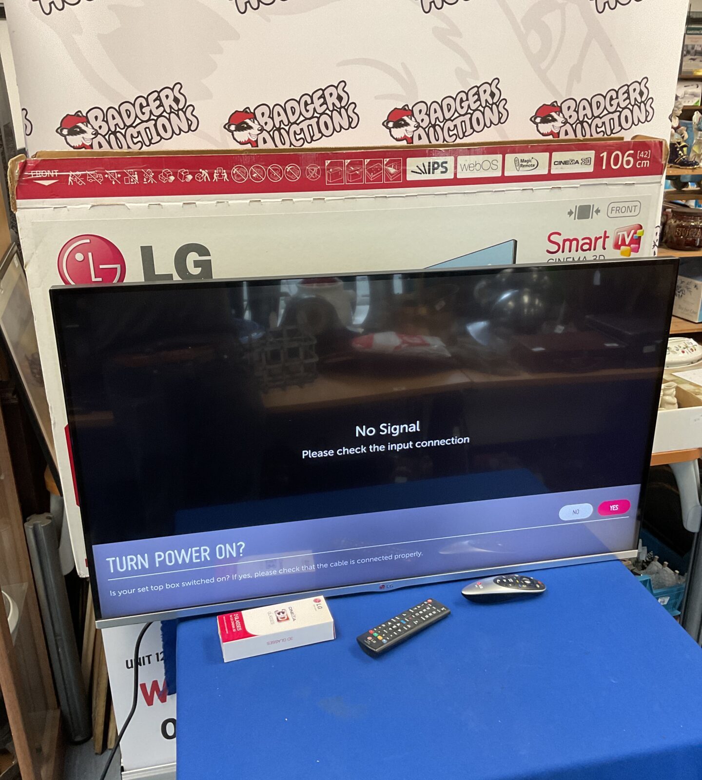 Lg 42” 3d smart tv working with remotes (no stand)