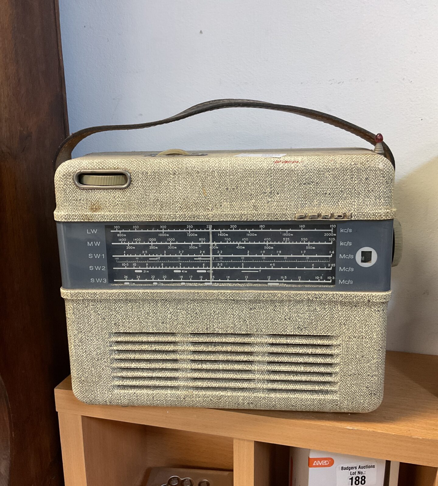 Vintage perdi transistor radio