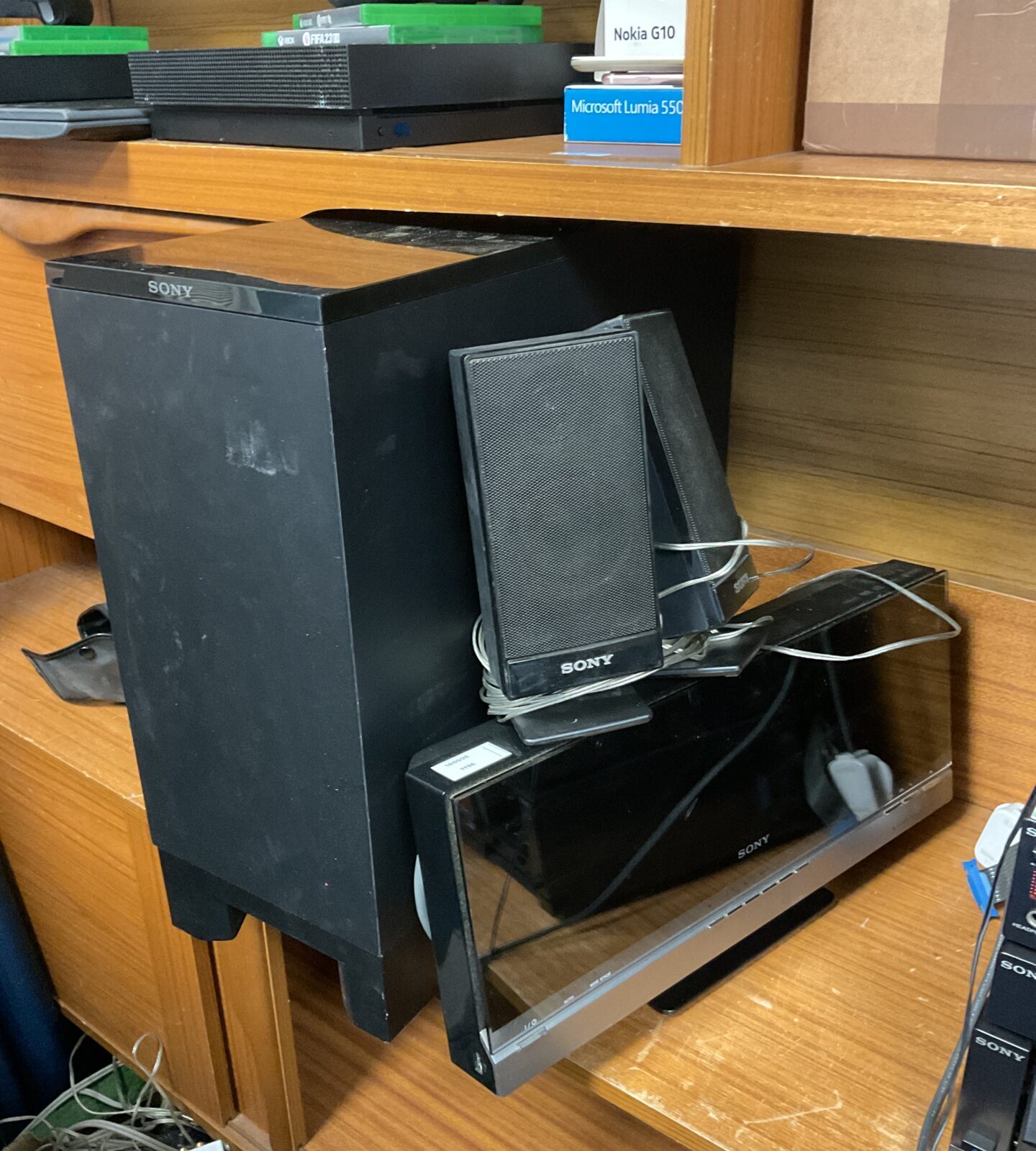 Sony dvd home theatre system dav-f200
