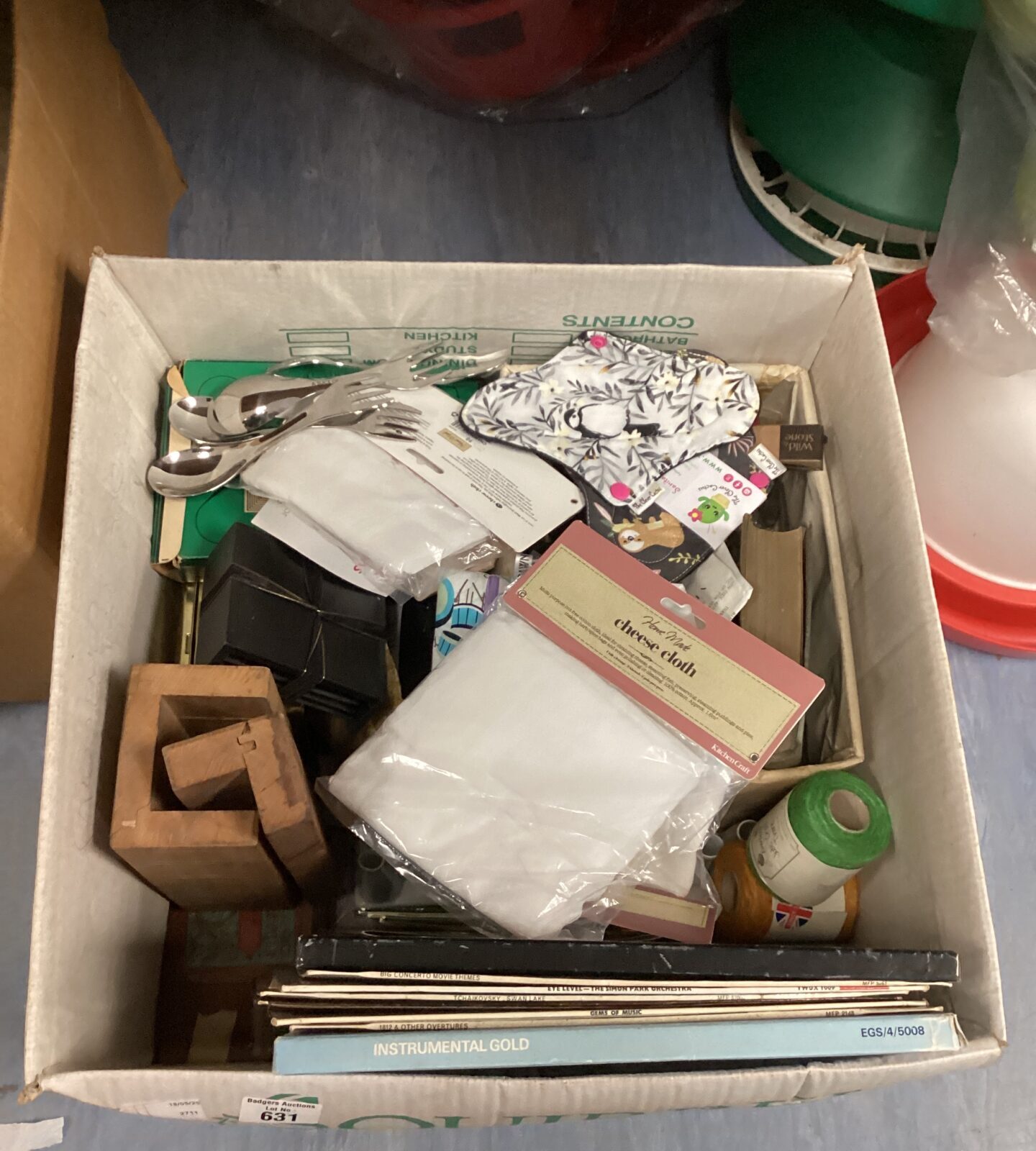 Box of mixed items inc new cheese clothes