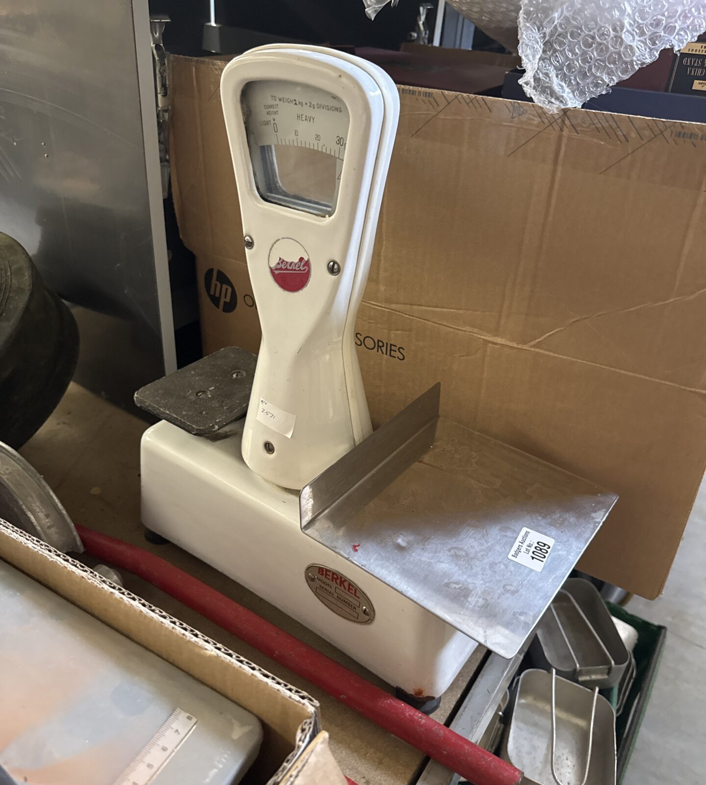 Set of berkel 2kg x 2g balance scales
