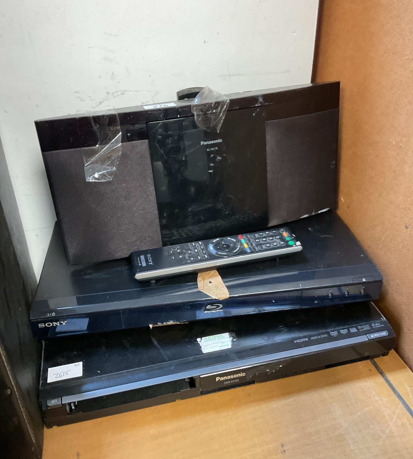 Sony Bluray plyer with remote & Panasonic cd & dvd players