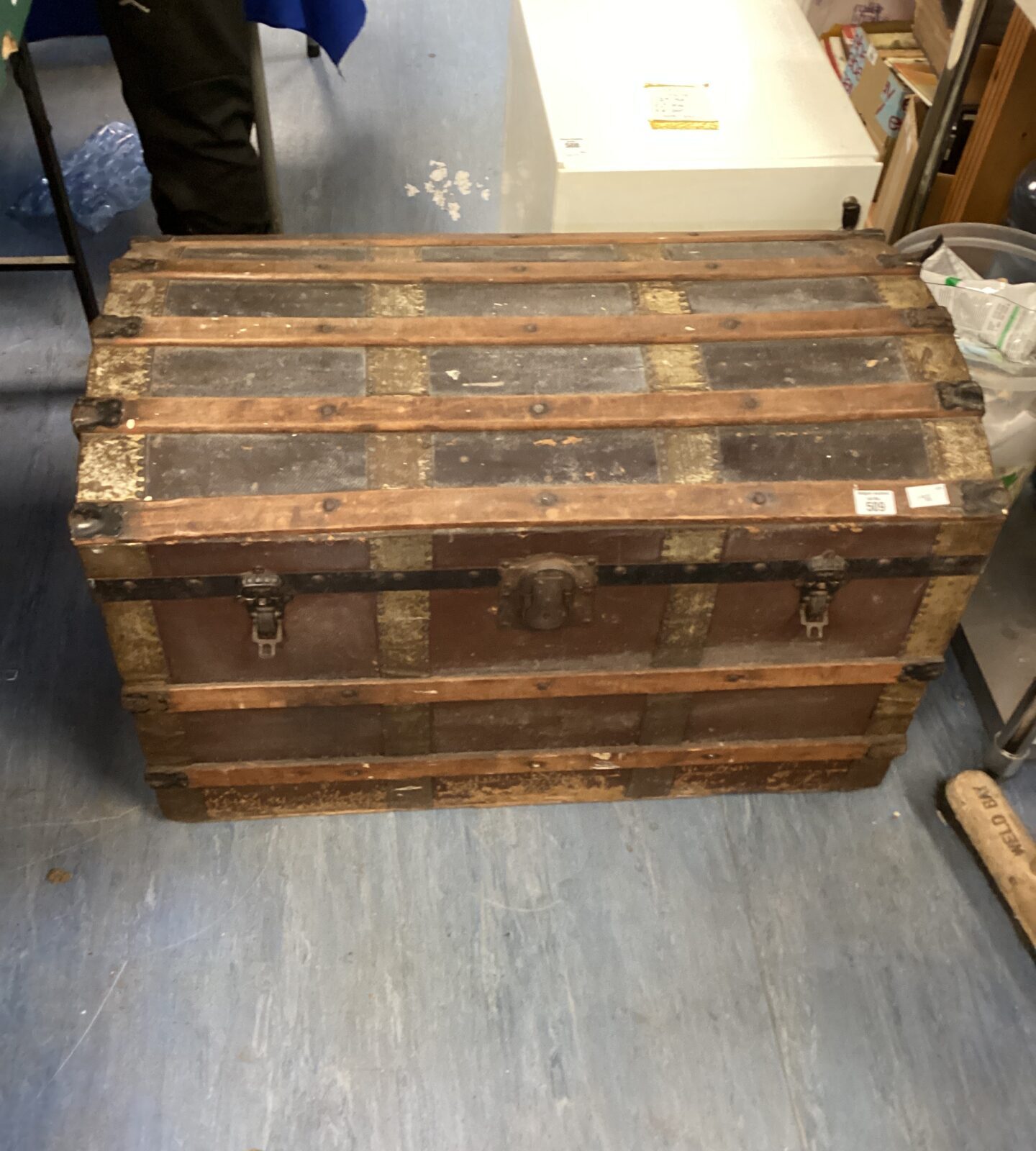 Large Vintage stockdake trunk