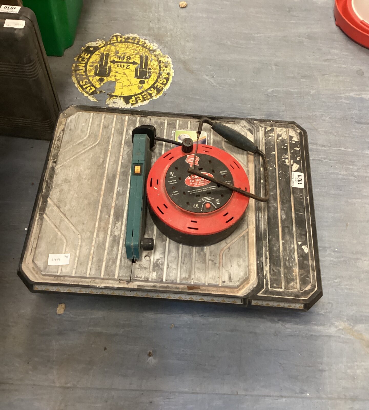 Tile cutter with power cable