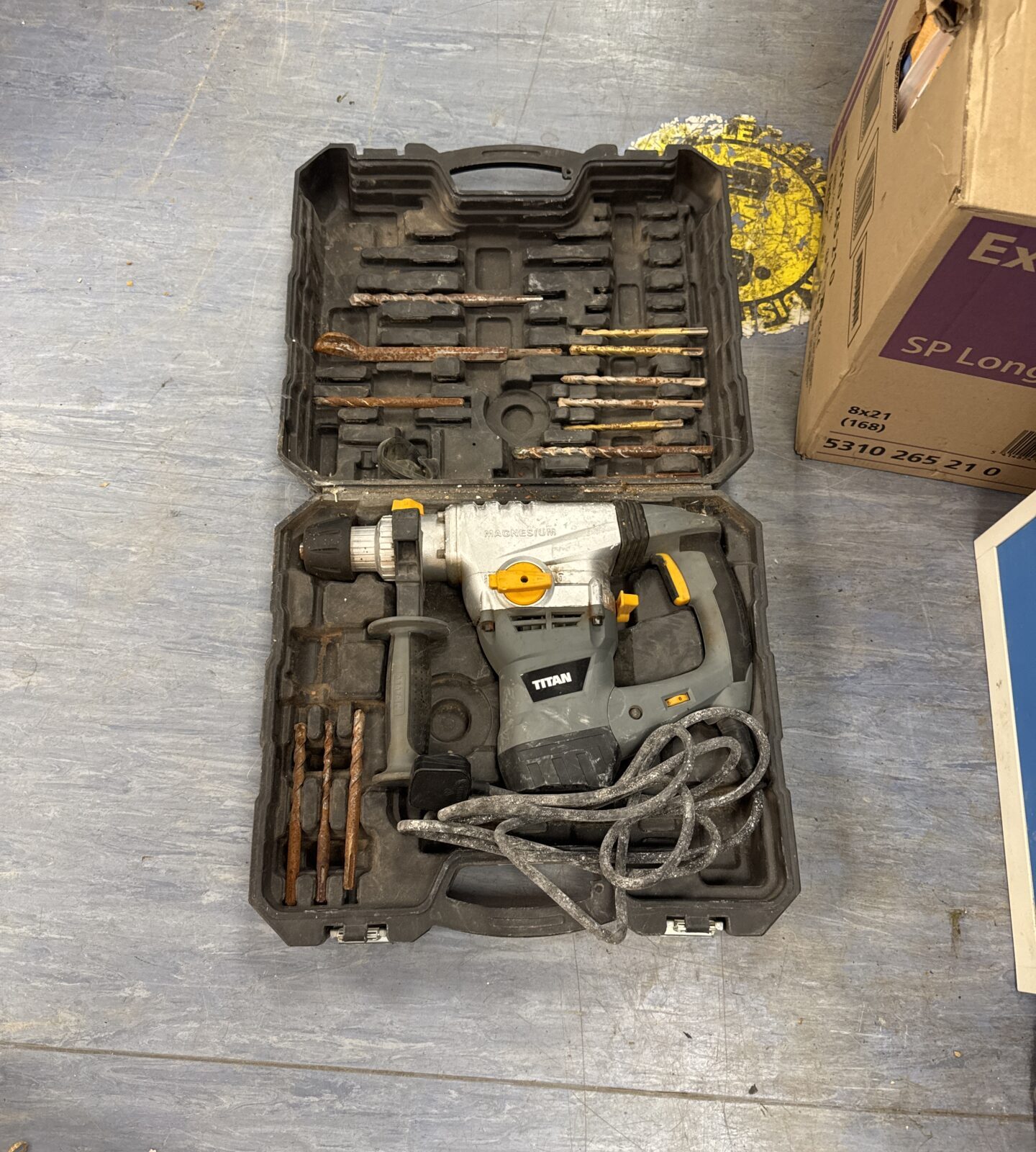 Titan sds drill - working