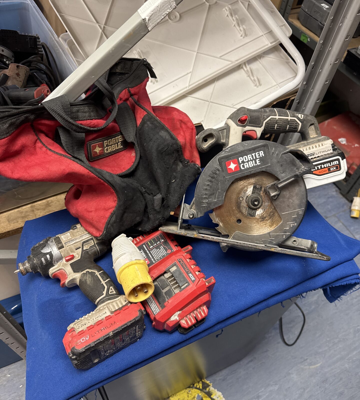 Porter cable cordless impact driver & circular saw with batteries & 110v charger - both working