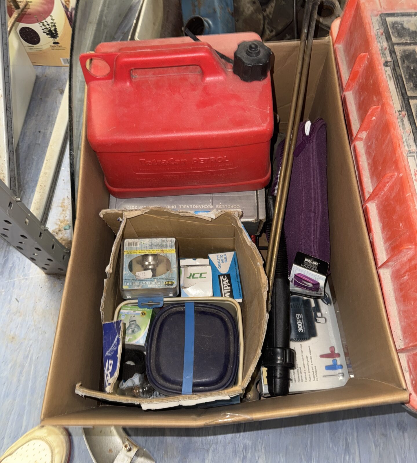 Box of mixed garage clearance items inc bulbs, Jerry can & others