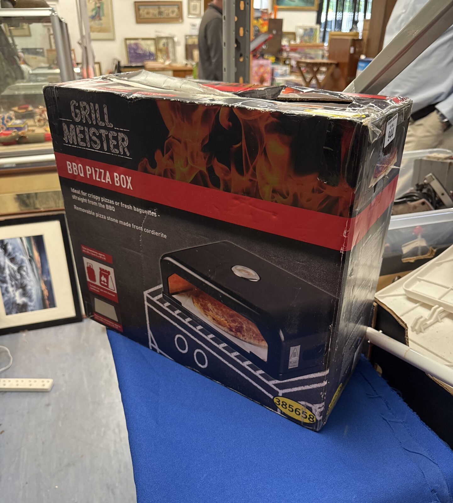 Grill meister bbq pizza box - appears new