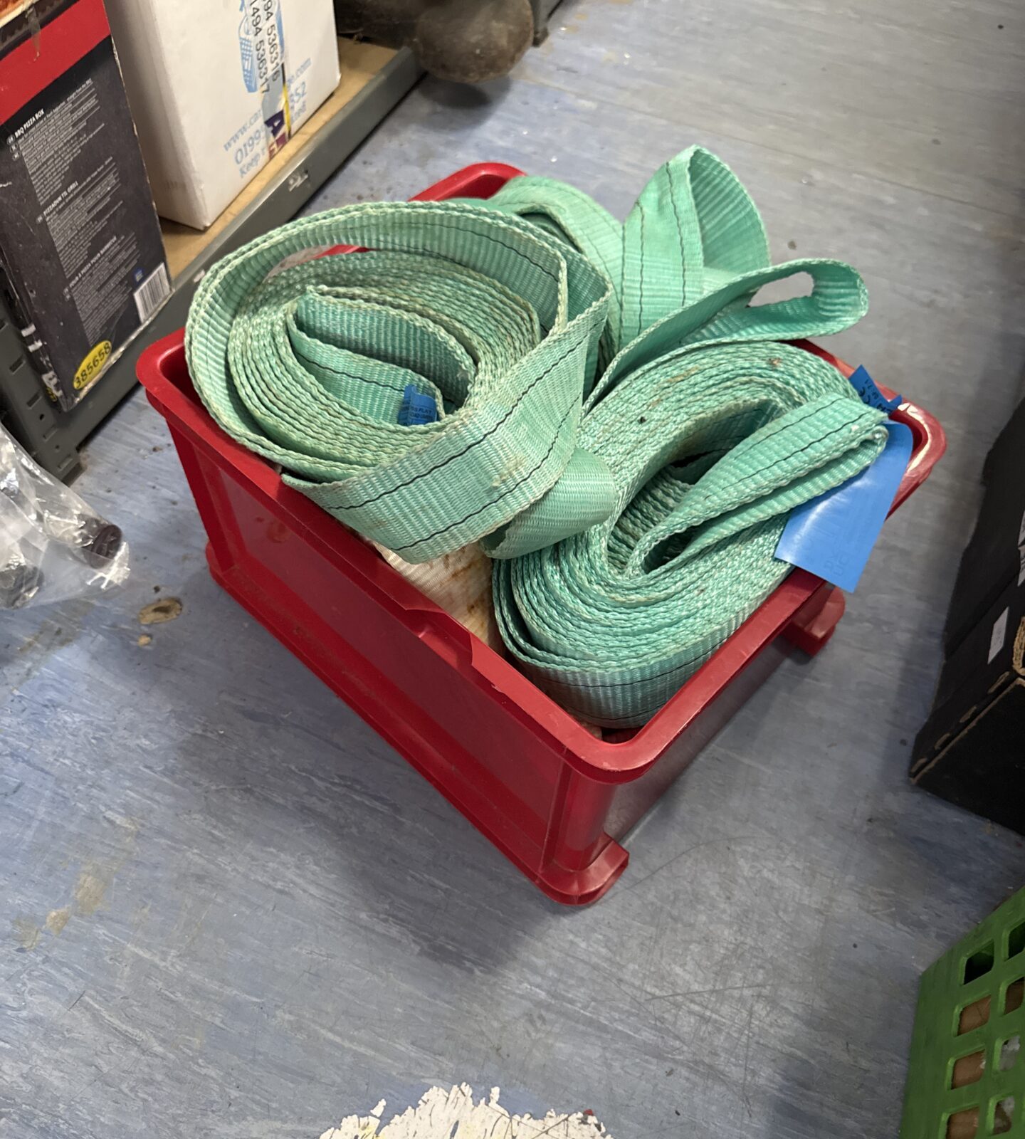 Box of cargo straps