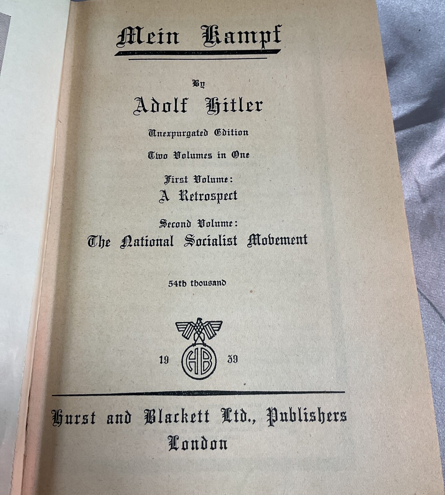 English copy of mein kampf - Image 2