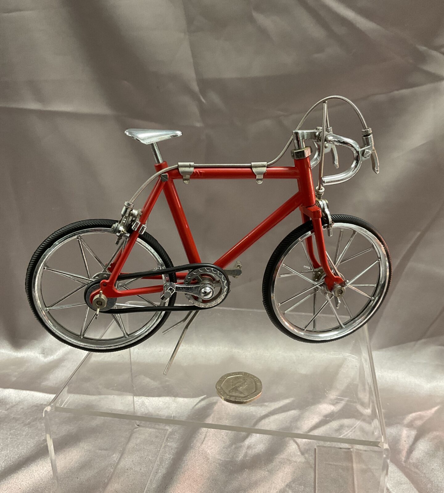 Working metal model racing bicycle