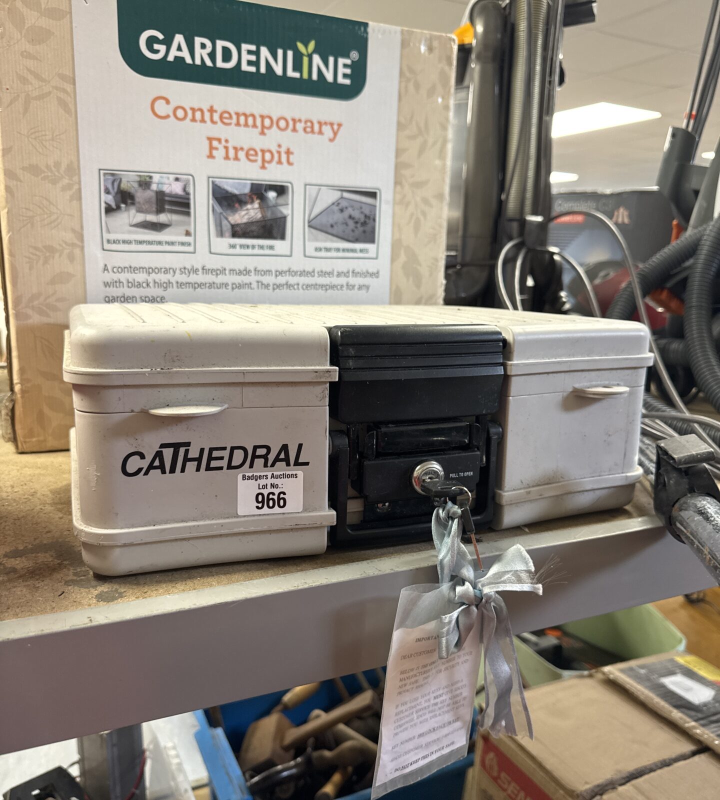 Cathedral locking documents box