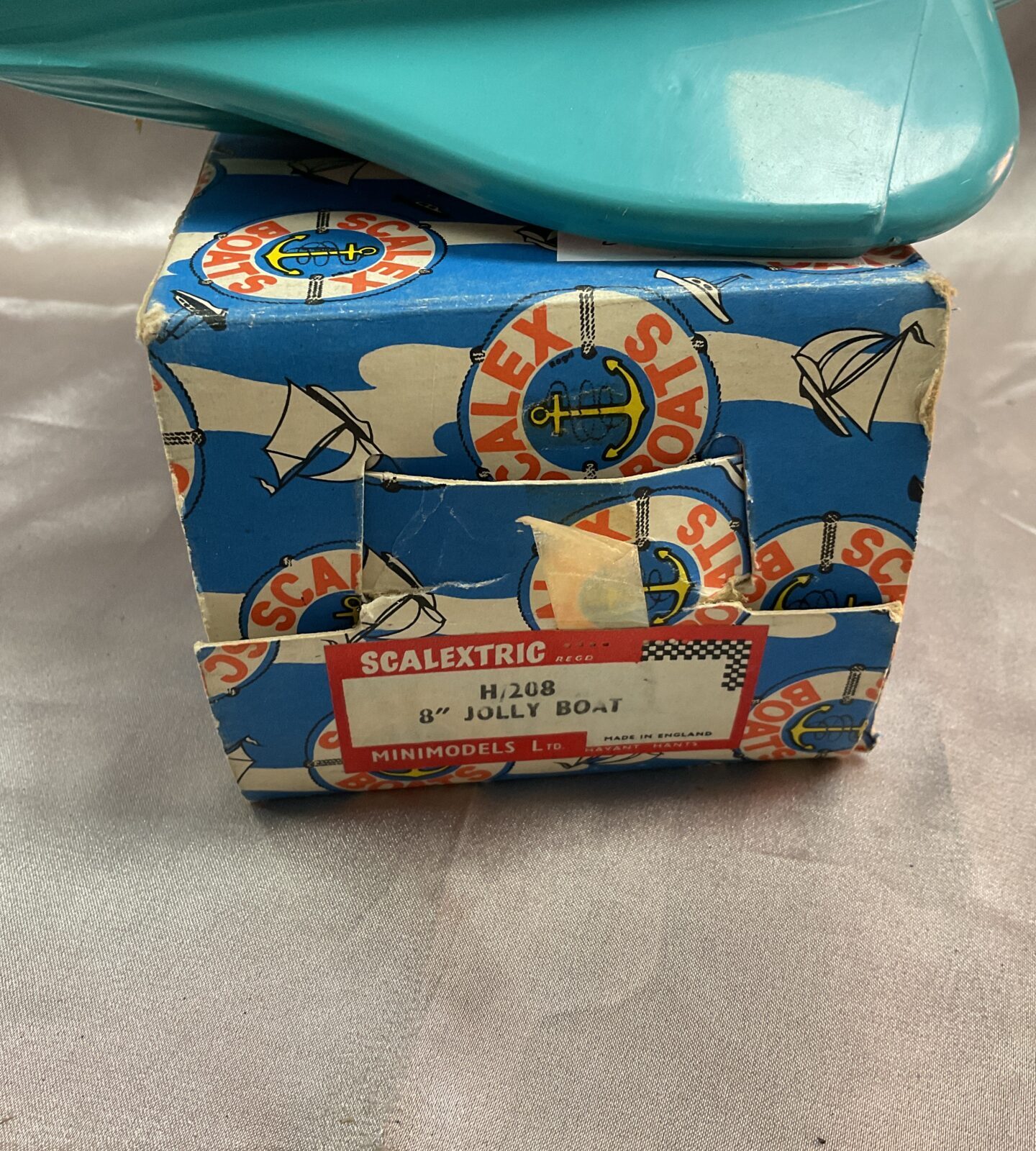 Vintage Scalextric  mini model 8” Jolly Boat in original box - Image 2