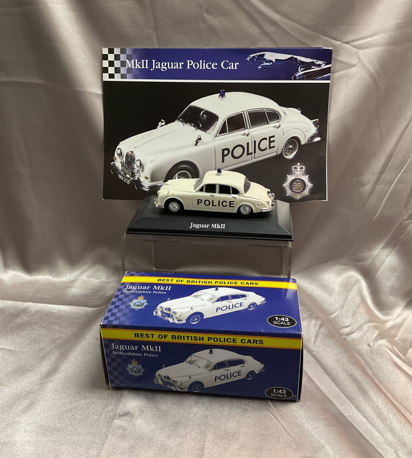 Mk2 Jaguar police car Bedfordshire Police 1:43 Scale