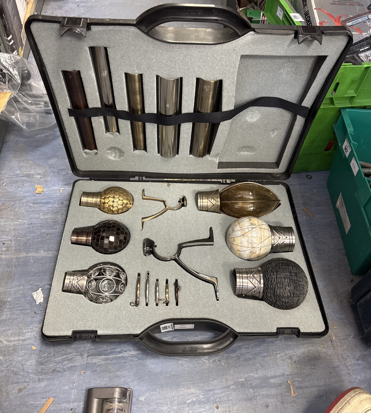 Curtain pole salesman’s travel display set