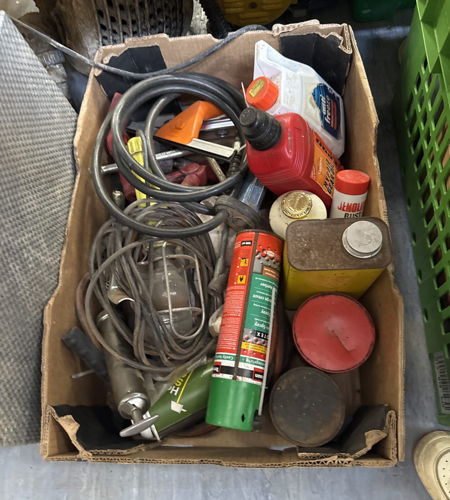 Tray of garage clearance items