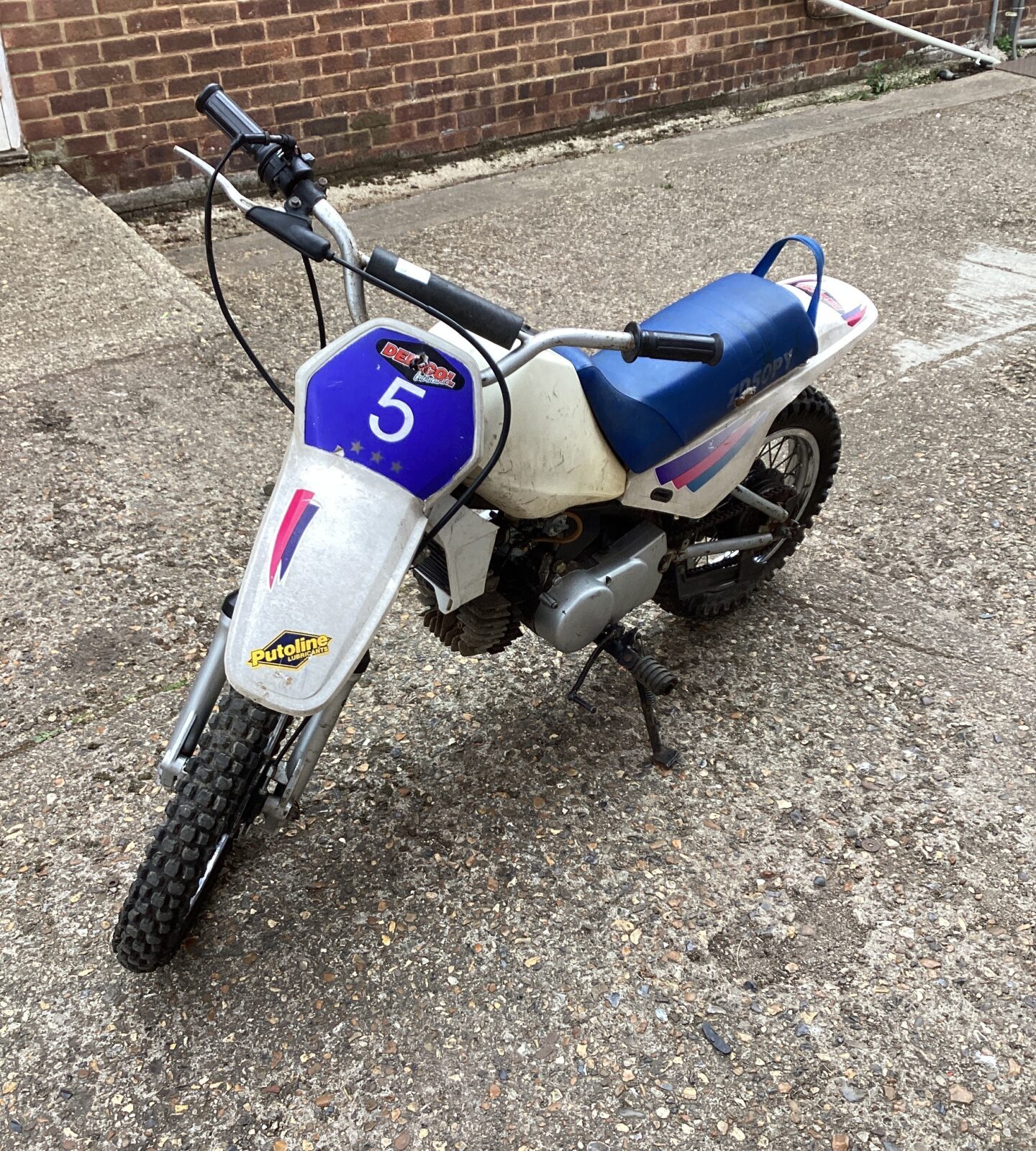 Childs motocross Motor Bike works when bump started