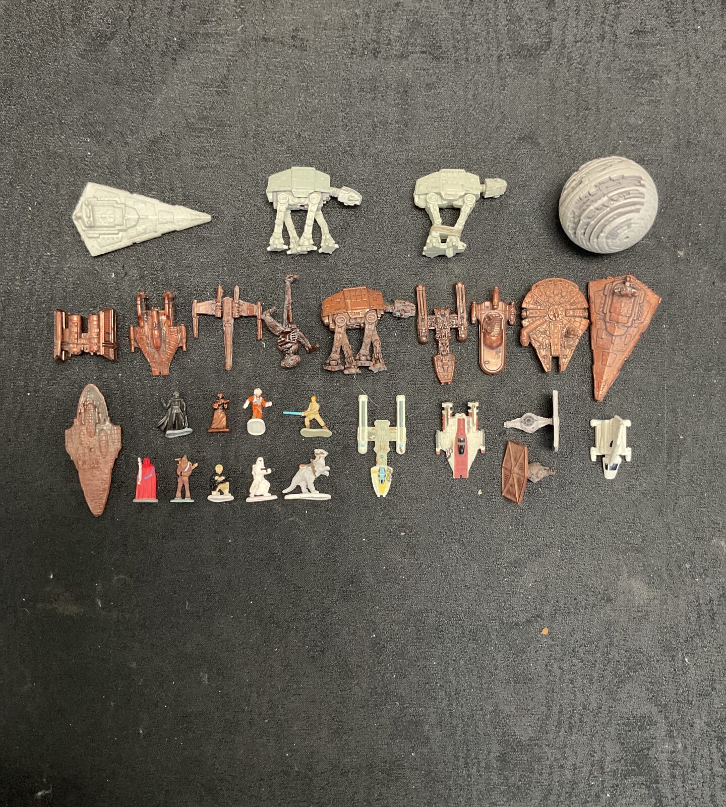 Selection of retro micromachine star wars playsets, accessories and figures - Image 2