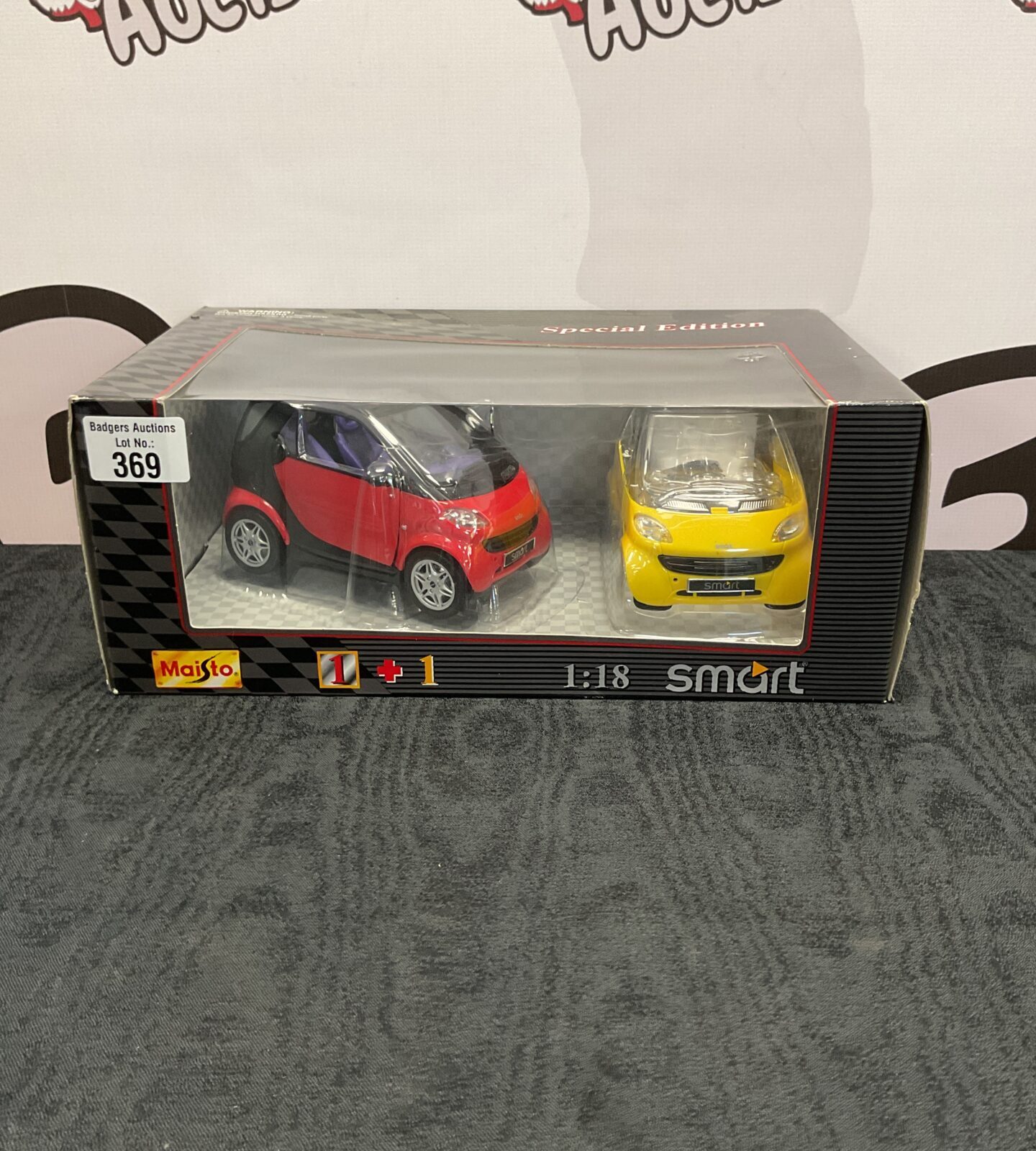 Boxed maisto smart car diecast models